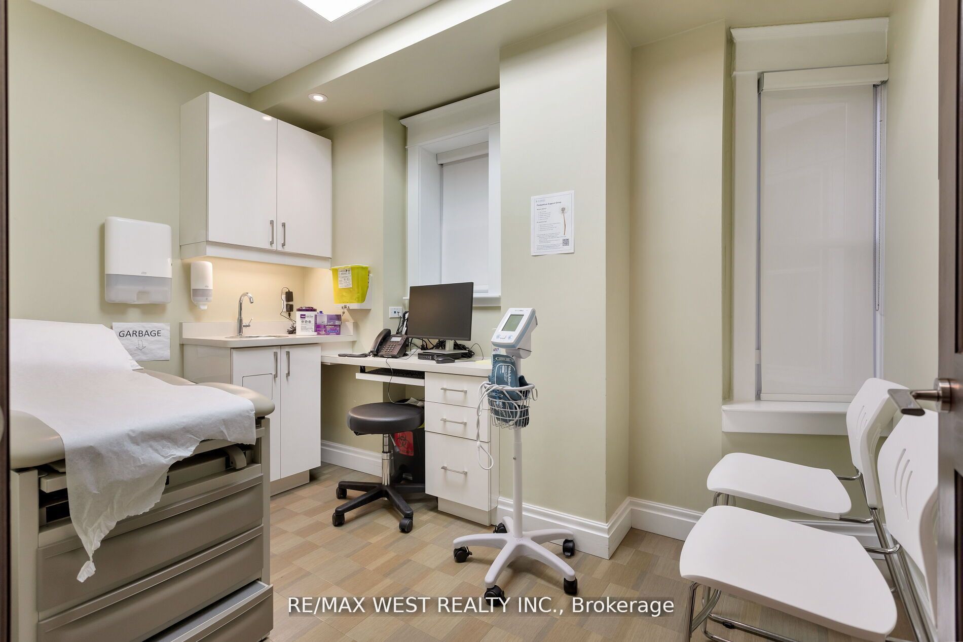 96 Roncesvalles Avenue Property Photo 8