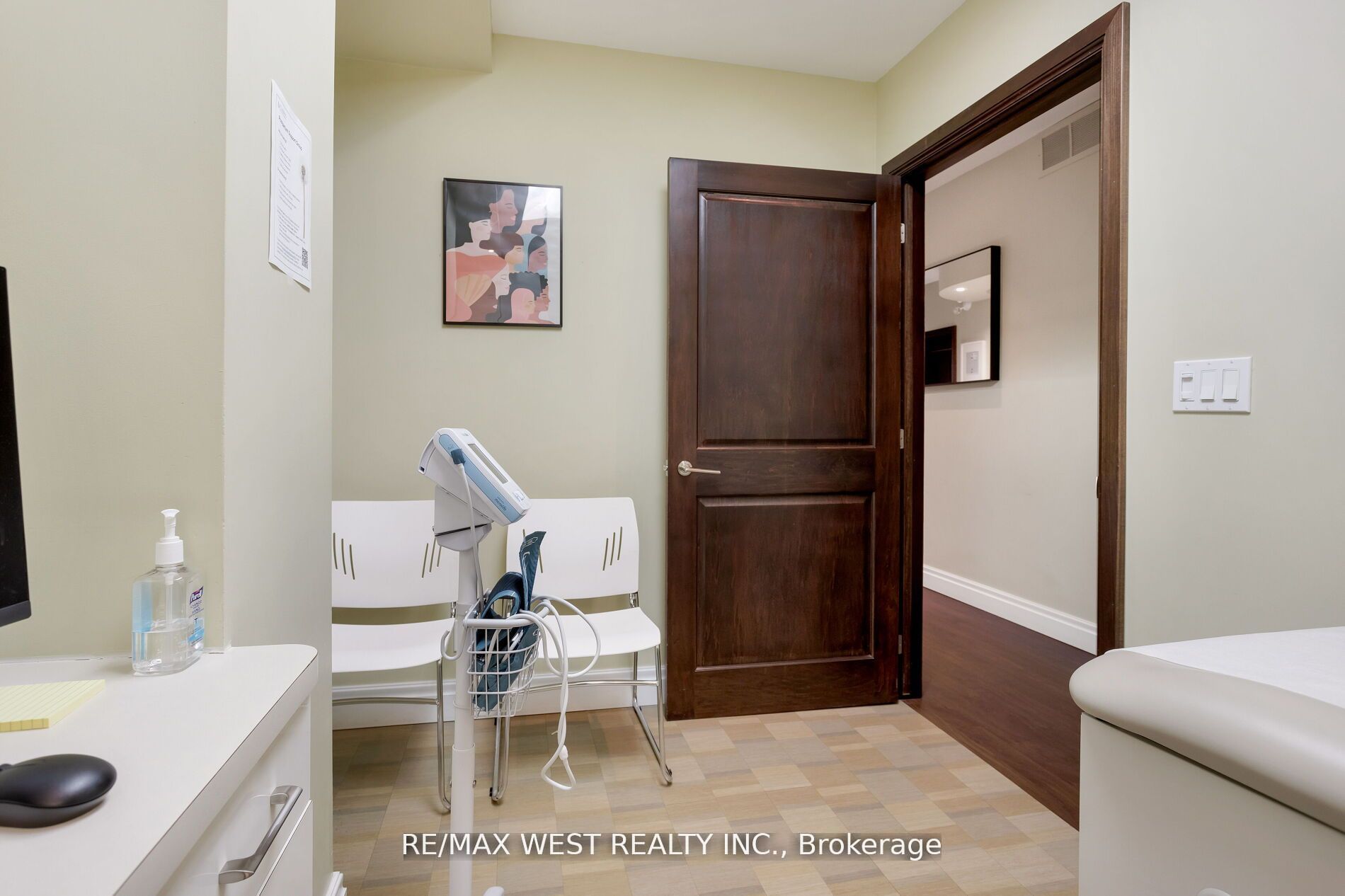 96 Roncesvalles Avenue Property Photo 9
