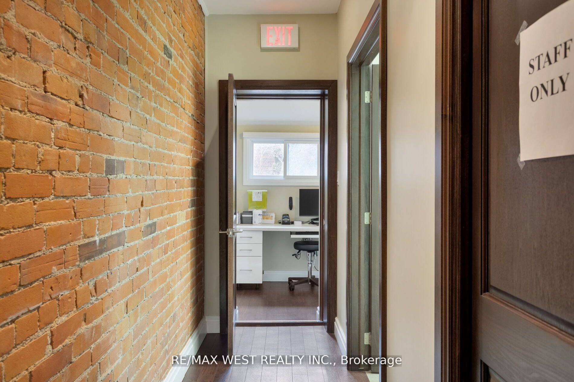 96 Roncesvalles Avenue Property Photo 10