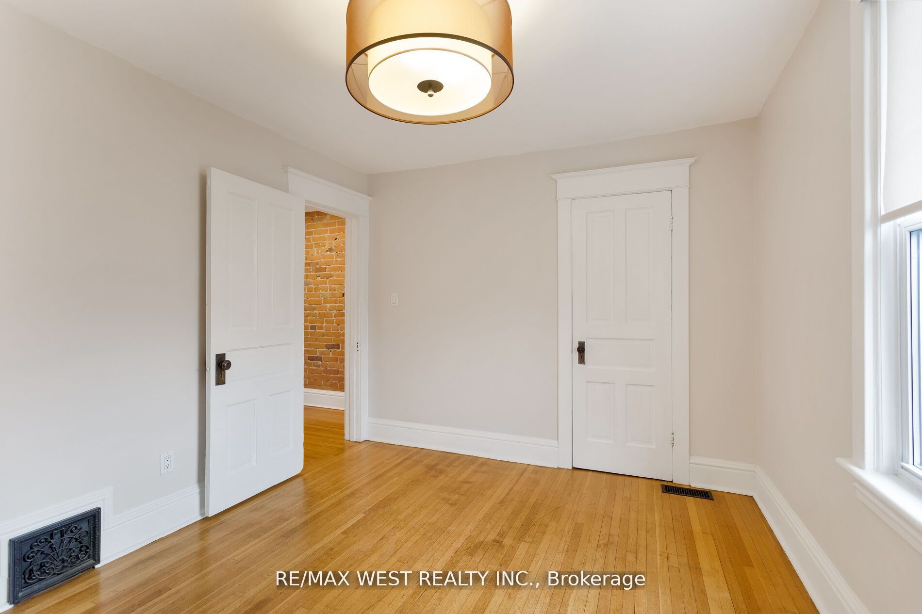 96 Roncesvalles Avenue Property Photo 26