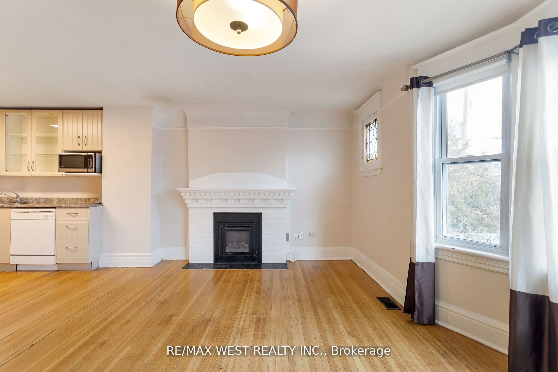 96 Roncesvalles Avenue Property Photo 30
