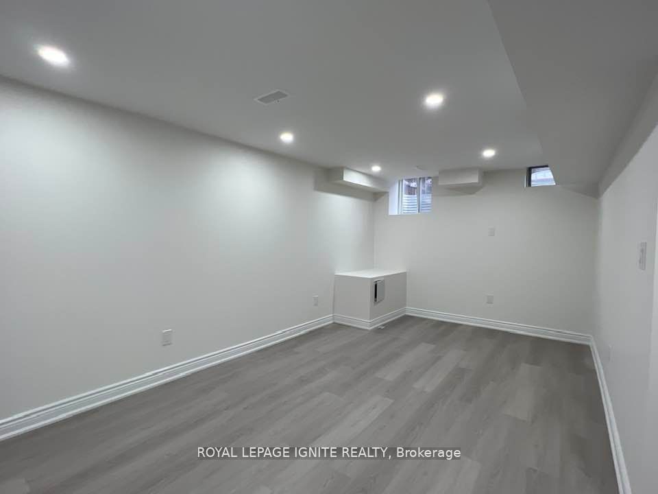 587 Grant Way Property Photo