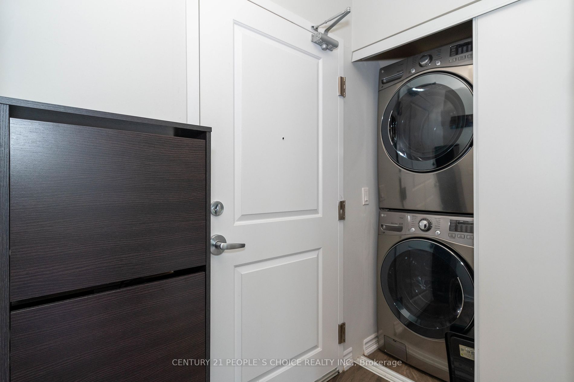 640 Sauve St Property Photo 22