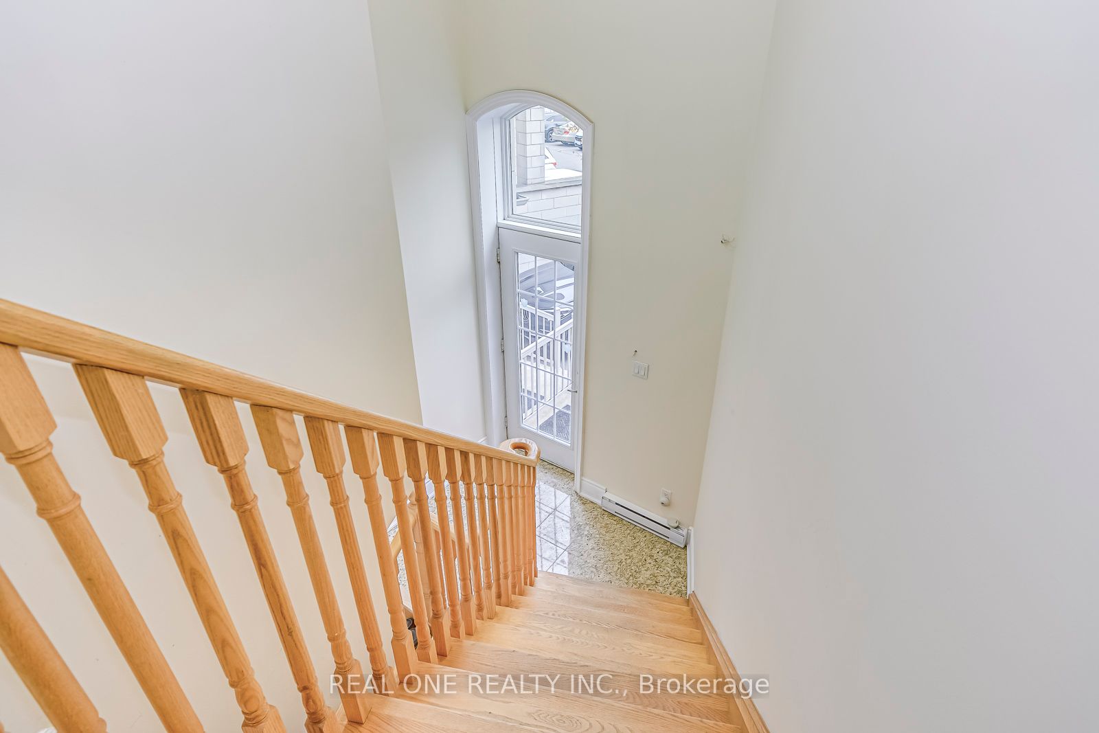 9071 Derry Rd Property Photo 4