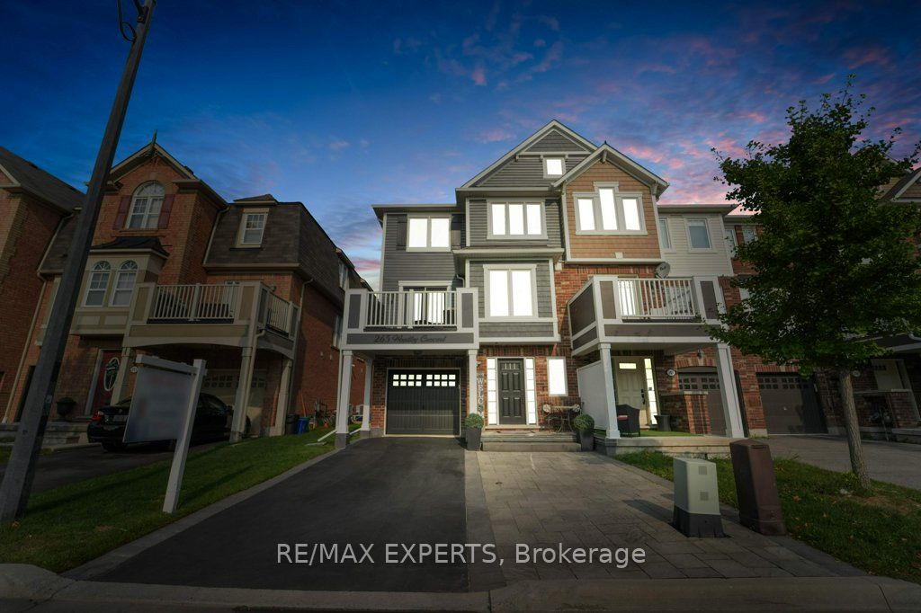 265 Woodley Cres Property Photo