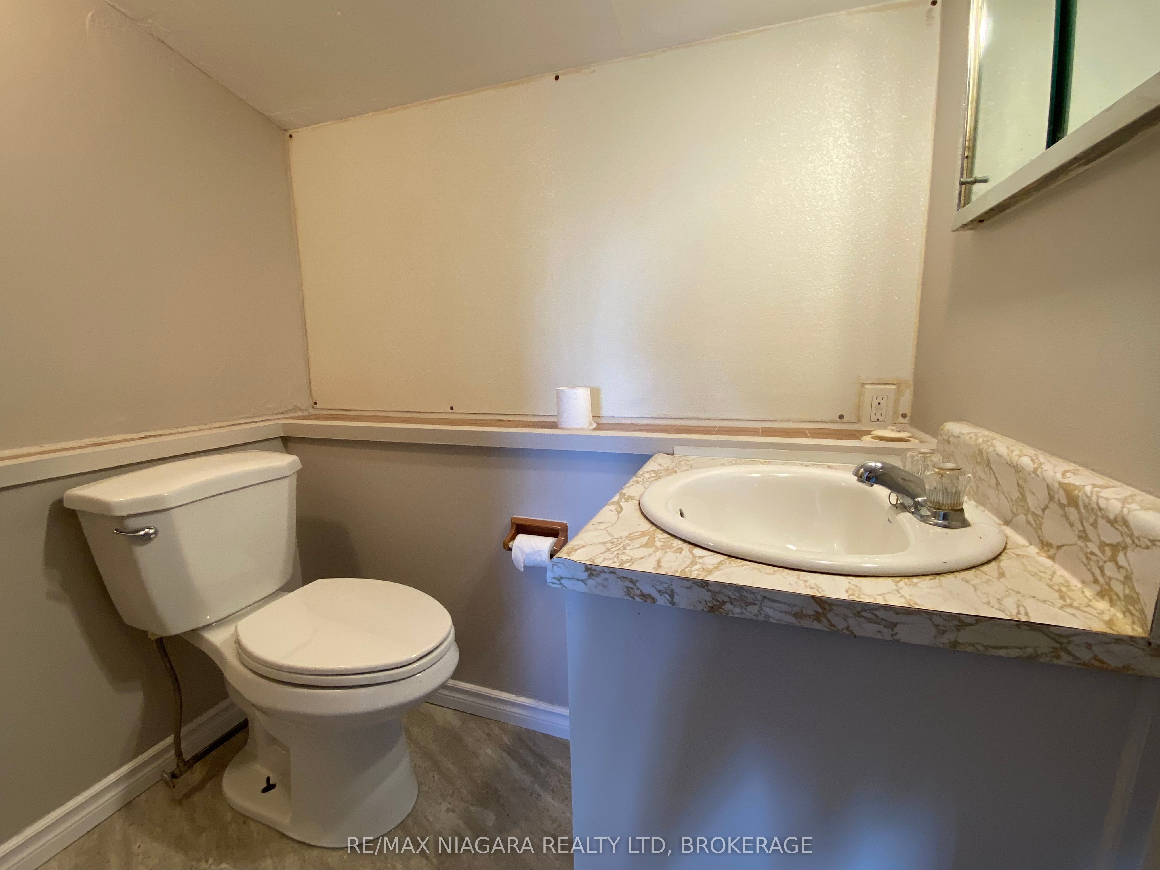 97 Queen Street Property Photo 12