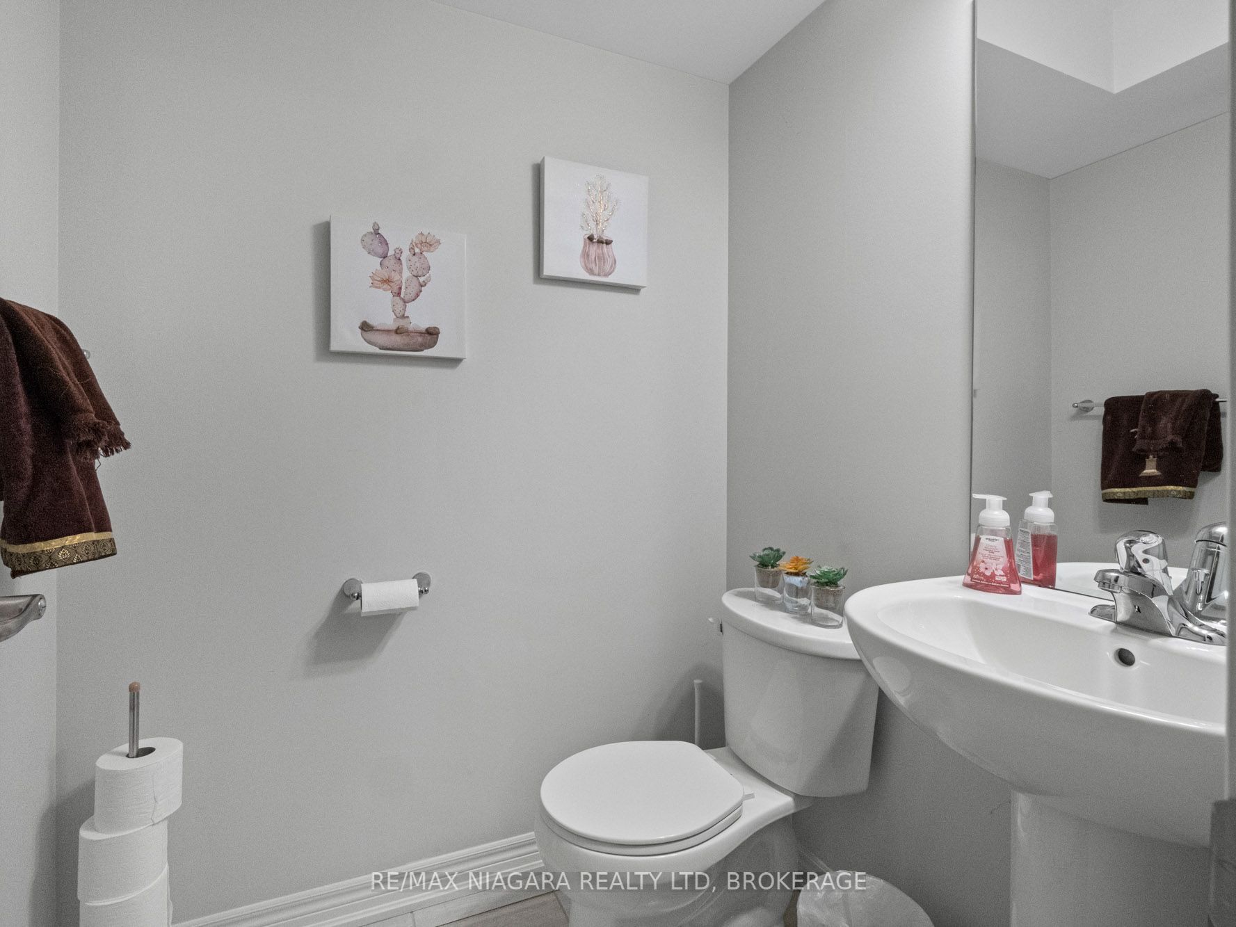 #45 - 340 Prospect Point Road Property Photo 12