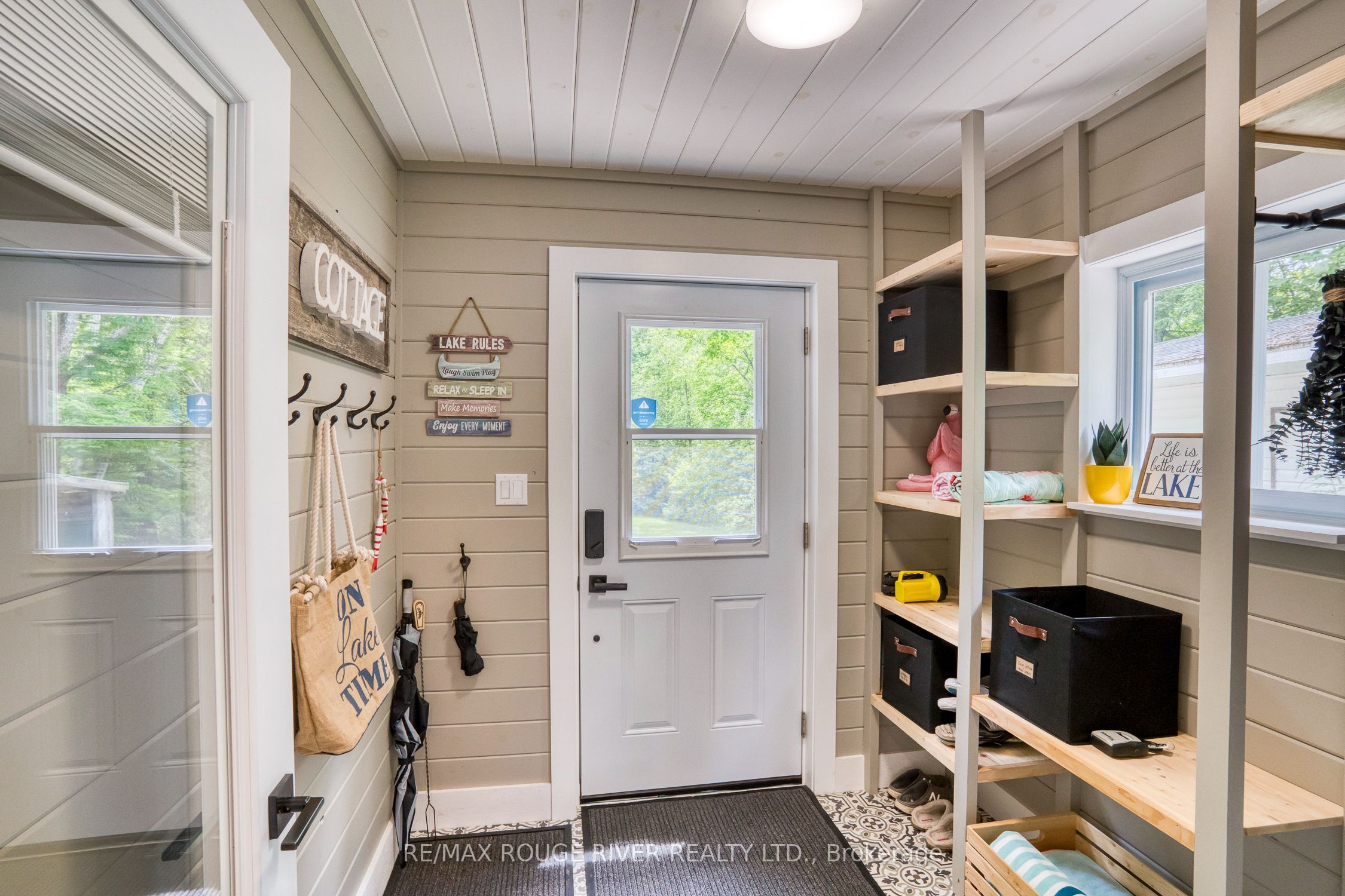 1039 West Cottage Drive Property Photo 12