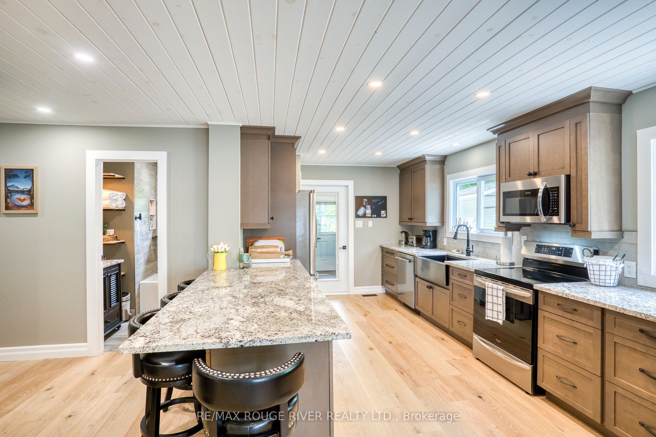 1039 West Cottage Drive Property Photo 15
