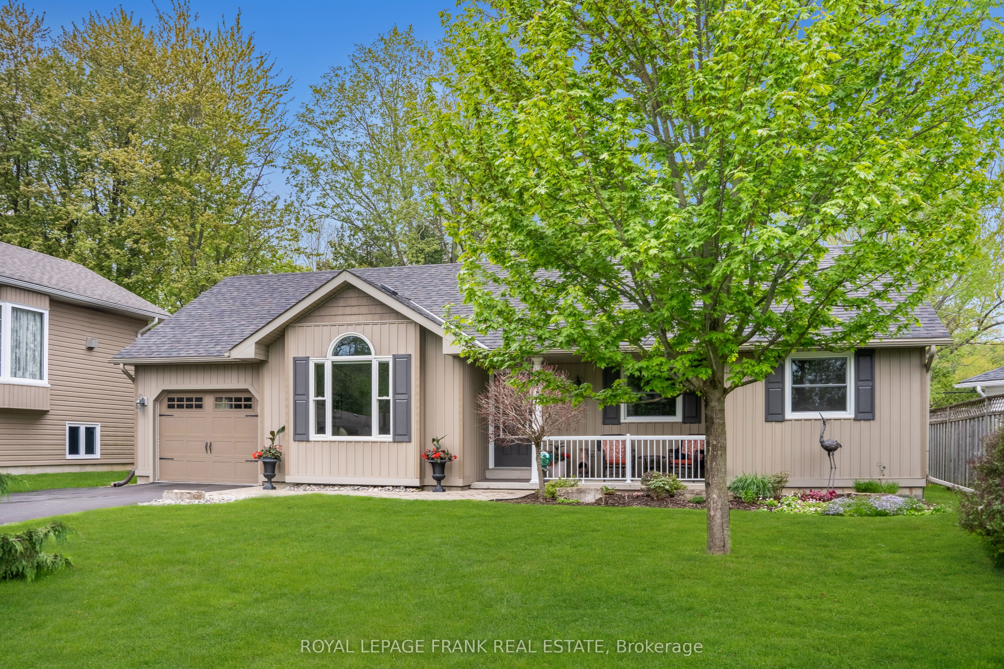 6 Ellard Court Property Photo 1