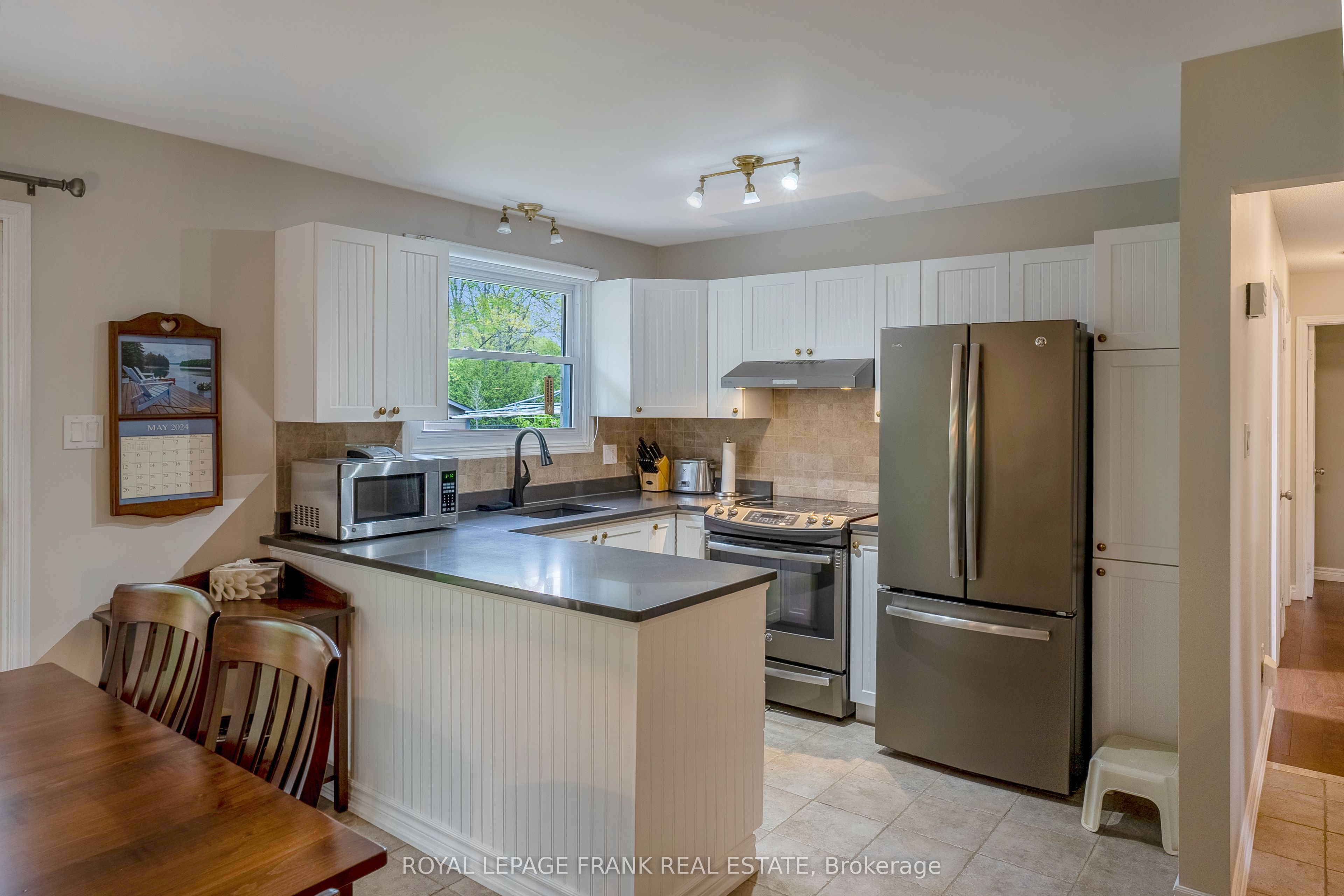 6 Ellard Court Property Photo 6