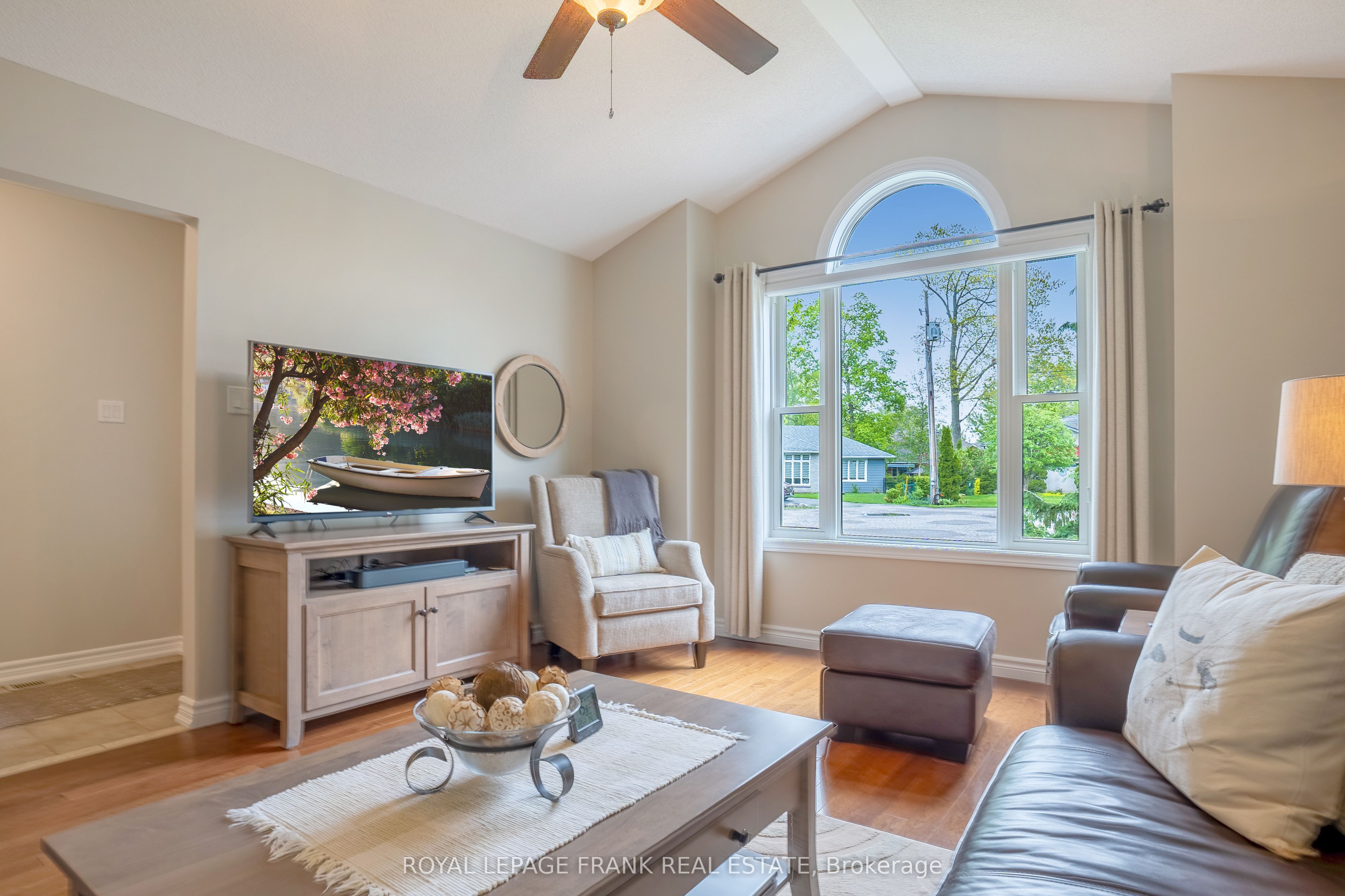 6 Ellard Court Property Photo 12