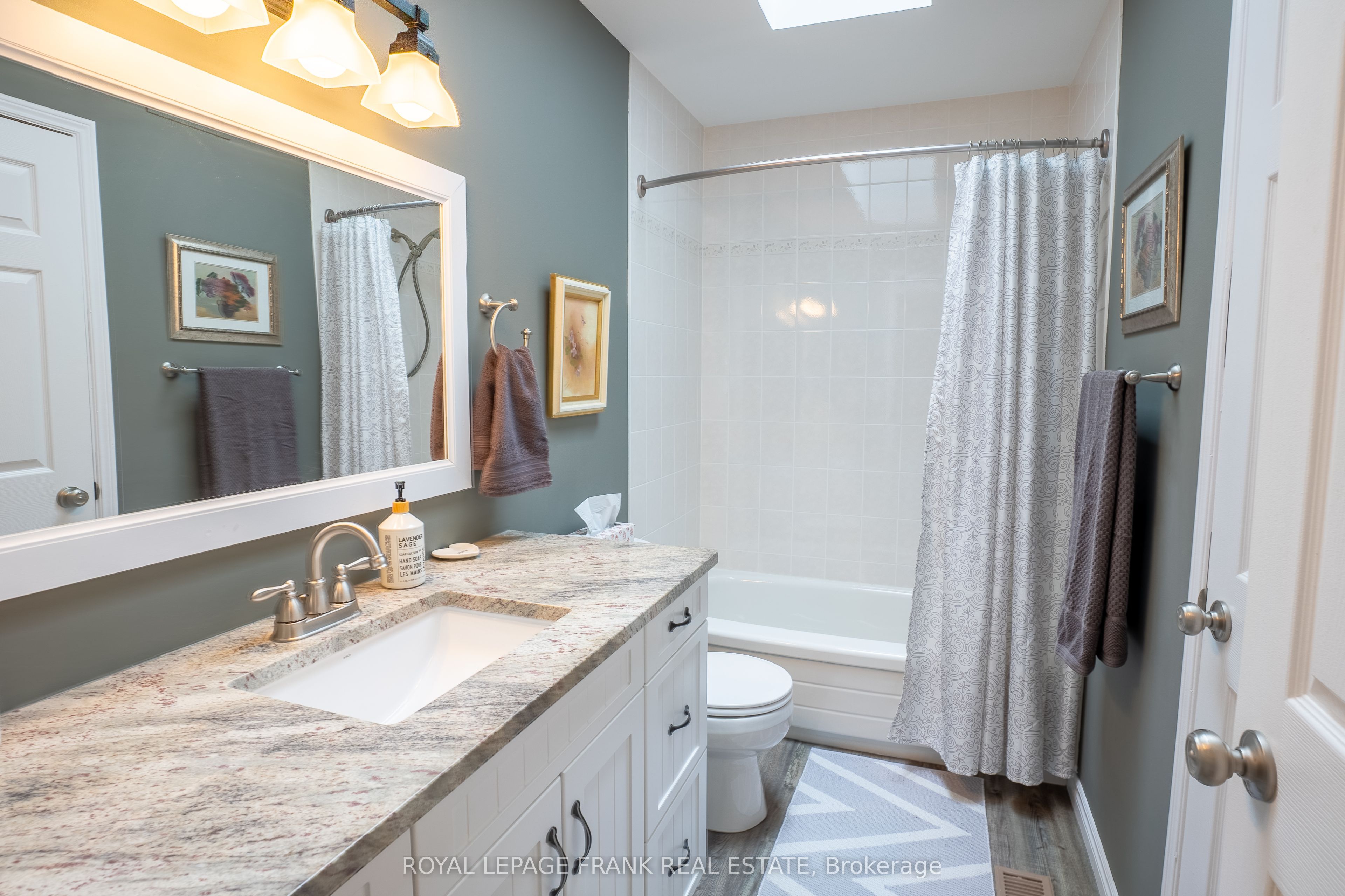 6 Ellard Court Property Photo 14