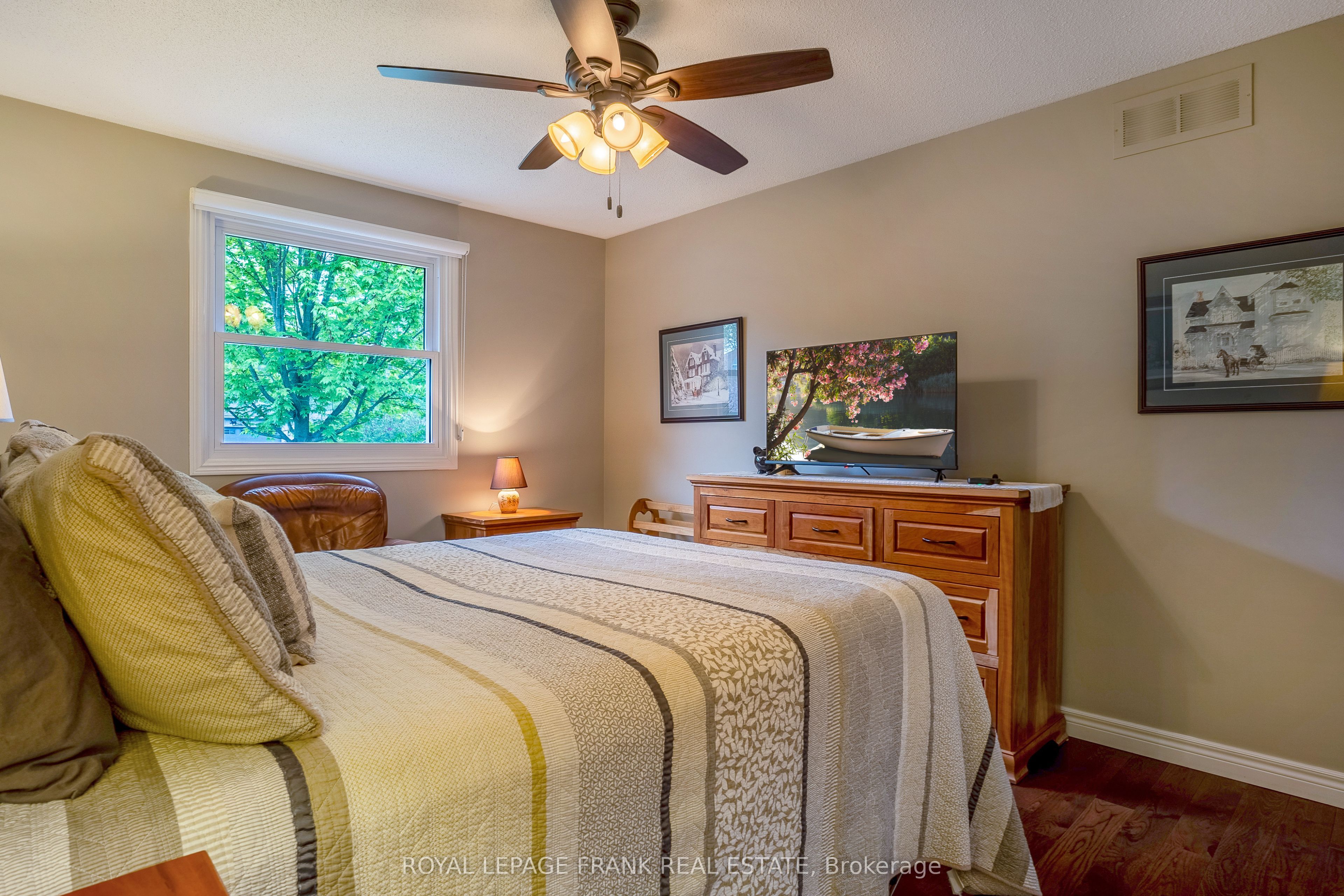 6 Ellard Court Property Photo 16