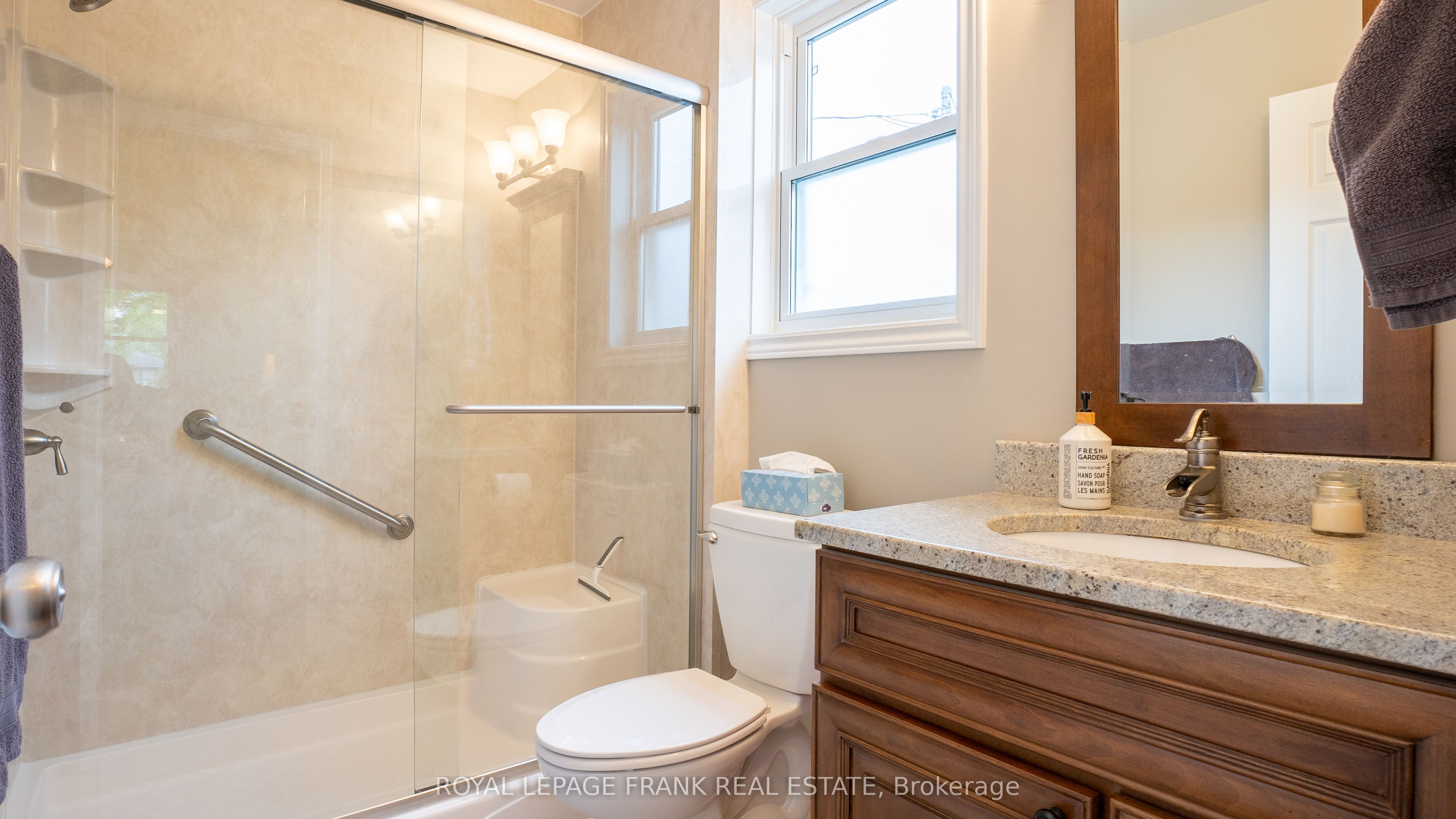 6 Ellard Court Property Photo 17