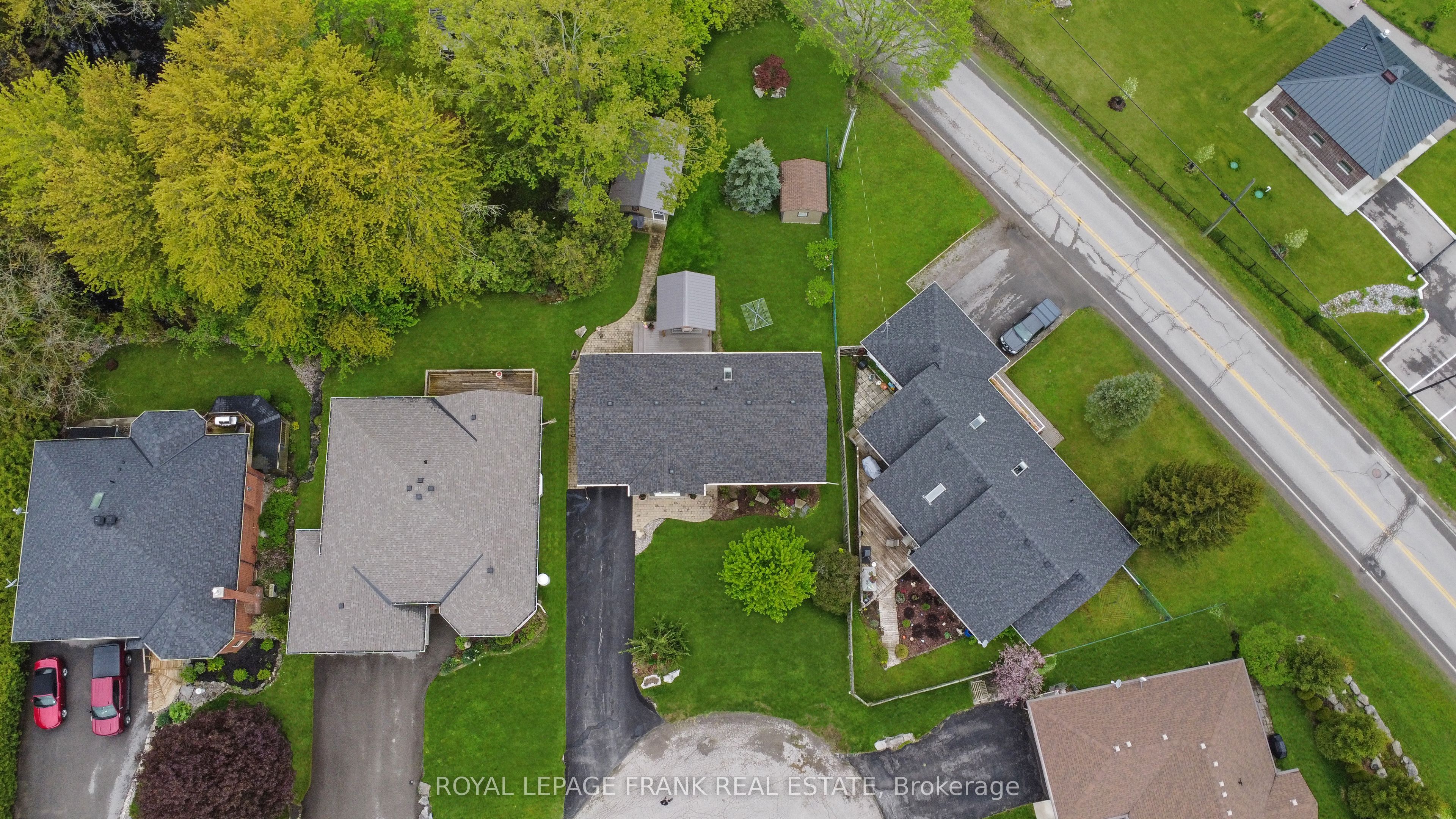 6 Ellard Court Property Photo 25