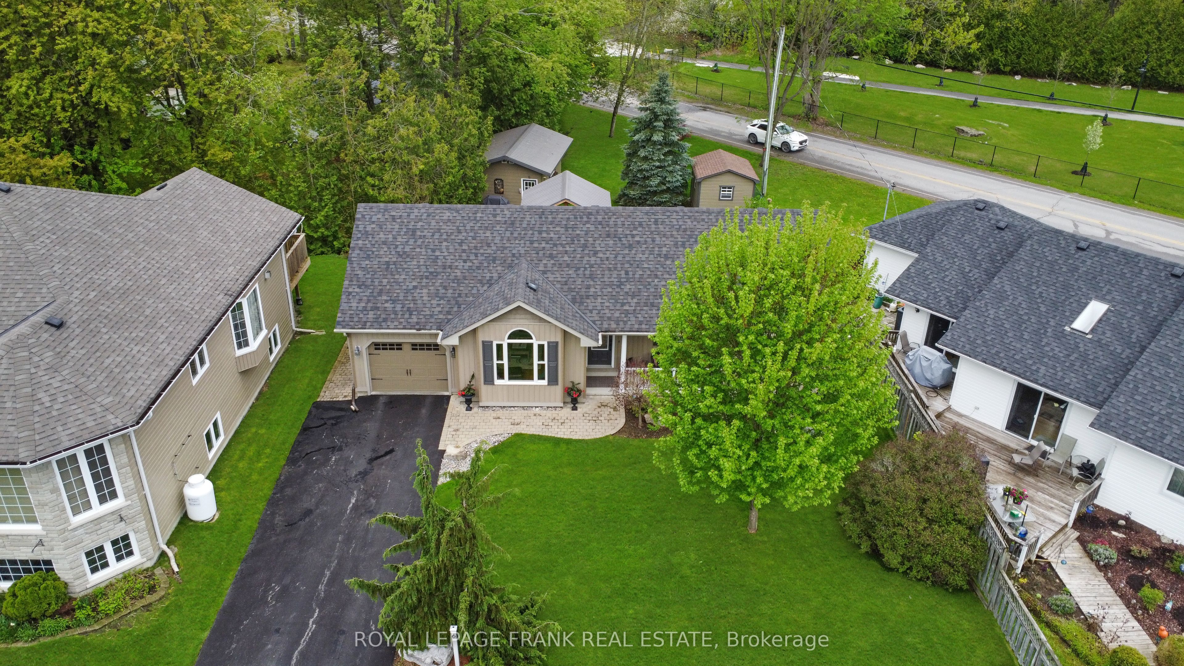 6 Ellard Court Property Photo 26