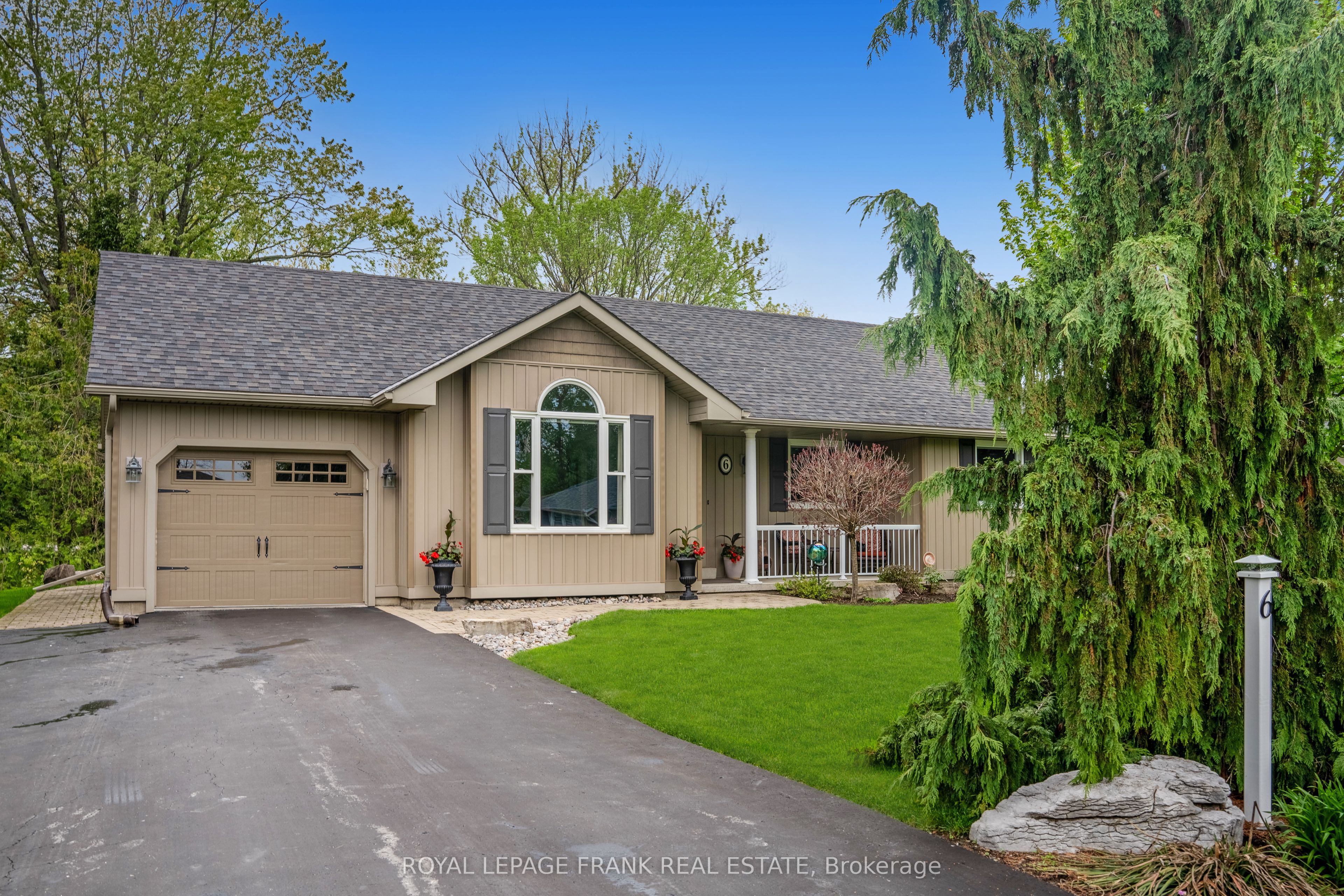 6 Ellard Court Property Photo 27