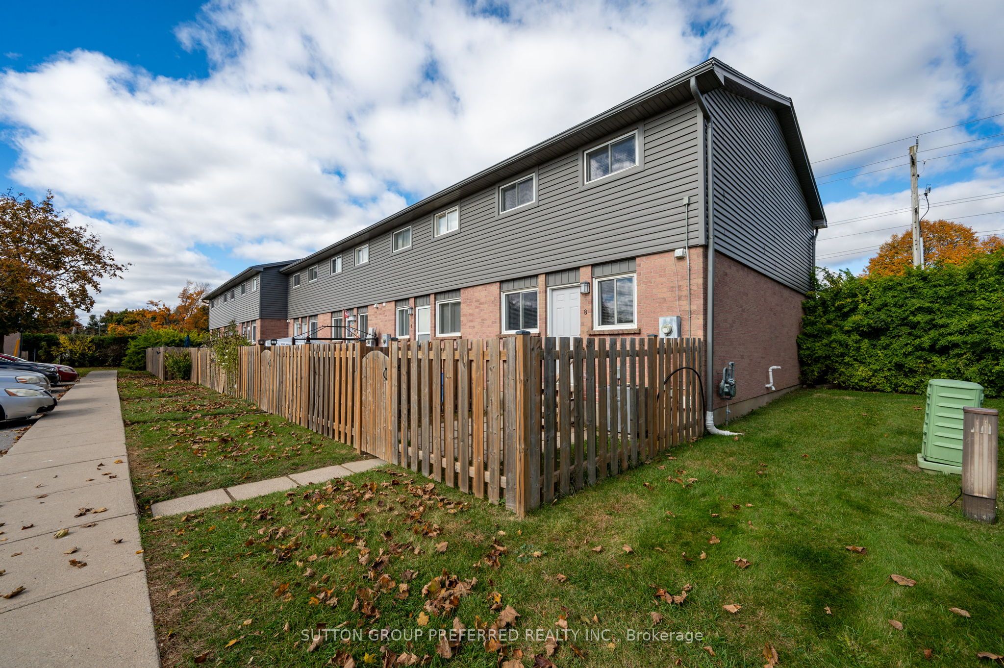 #8 - 1443 Huron Street Property Photo 8