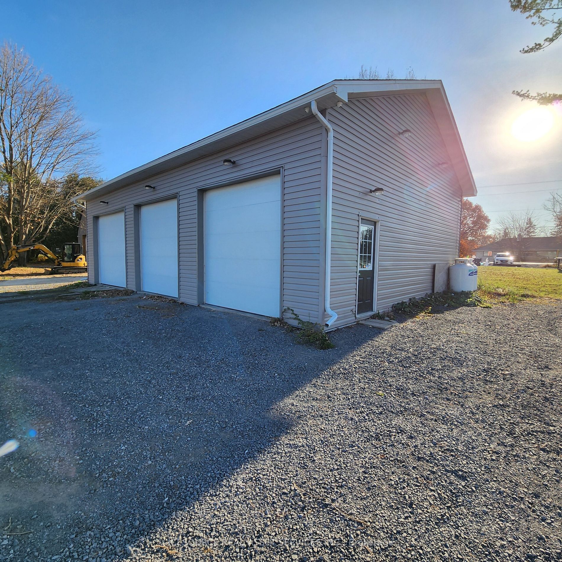 2590 Carp Rd Property Photo 3