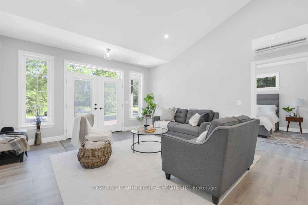 1713 Hollowview Road Property Photo 9