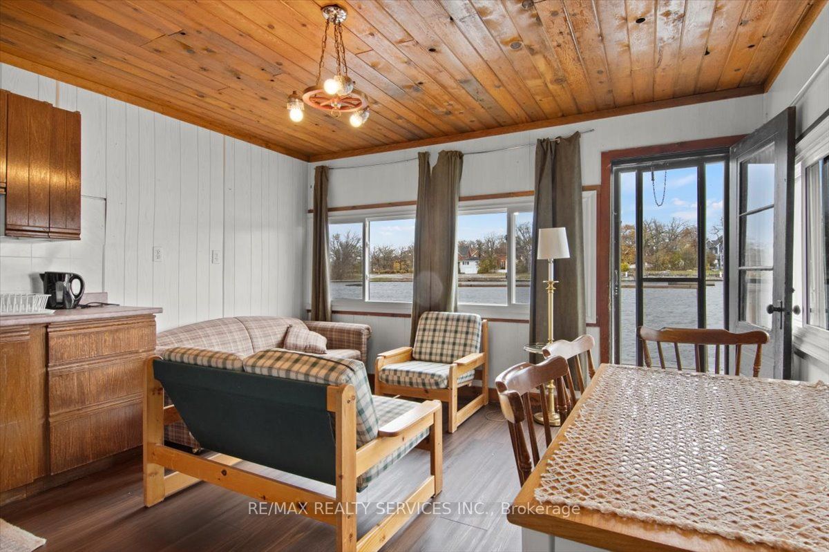 44 Circle Drive Property Photo 6
