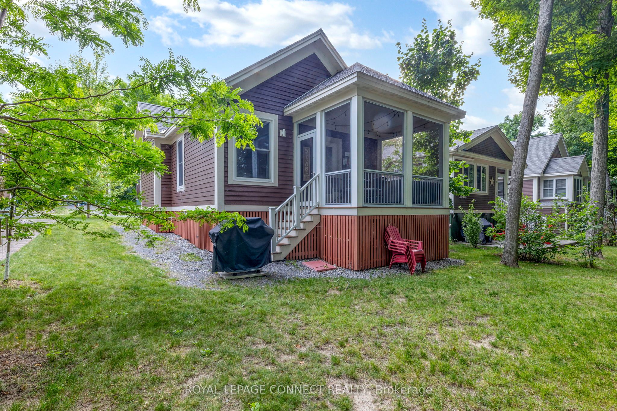 #143 - 6 Farm View Lane Property Photo 1