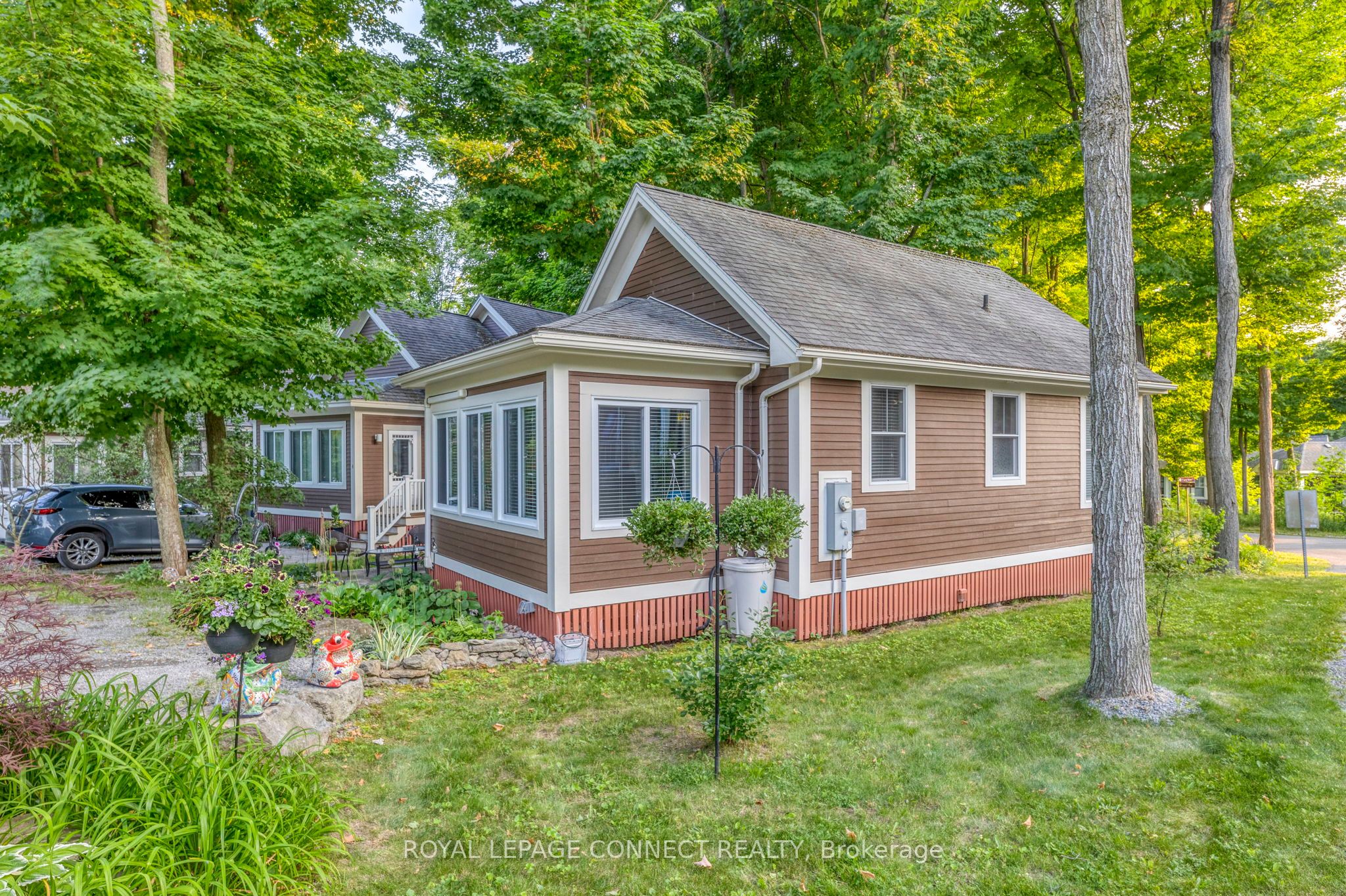 #129 - 2 Chipmunk Lane Property Photo 1