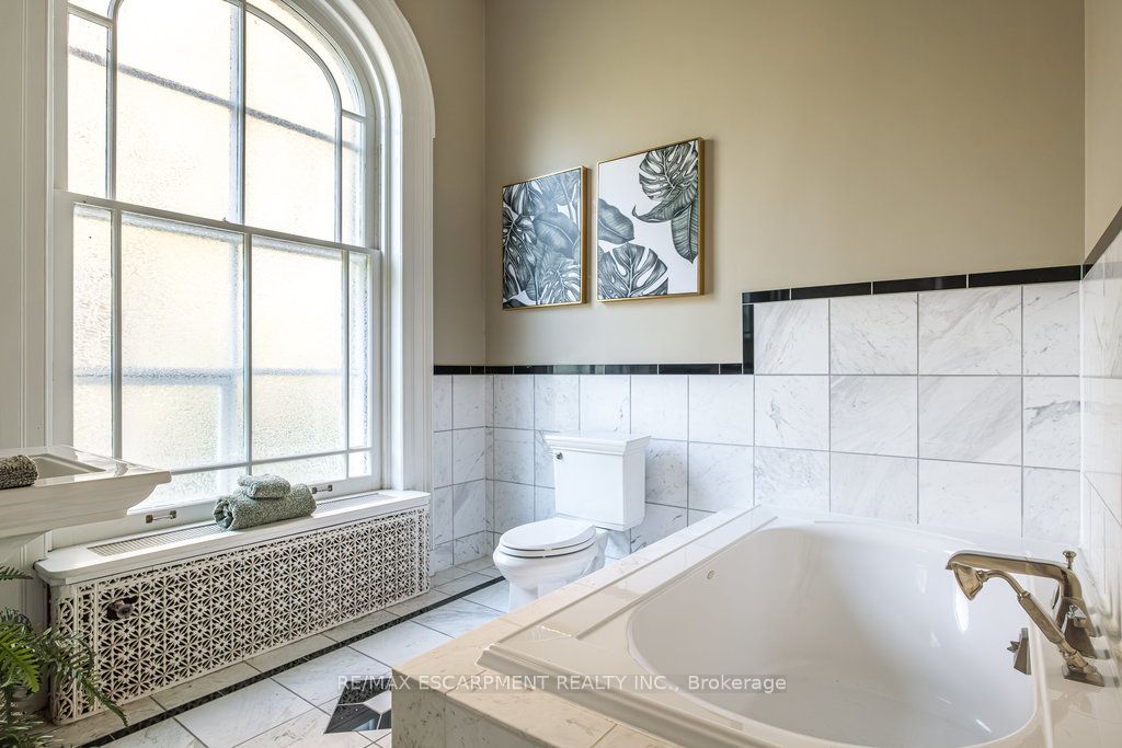 30 South Street Property Photo 28
