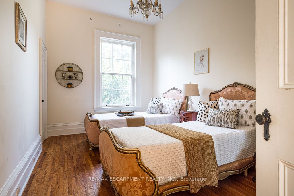 30 South Street Property Photo 34