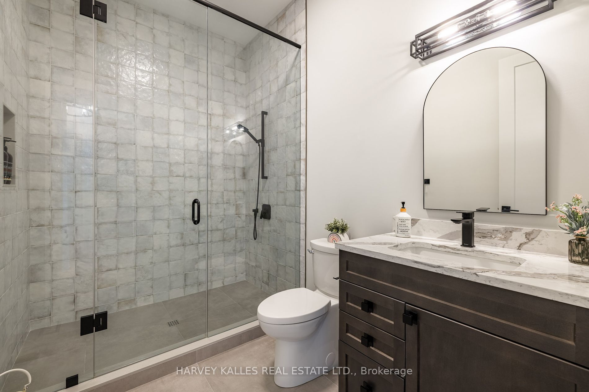 3638 Vosburgh Pl N Property Photo 11