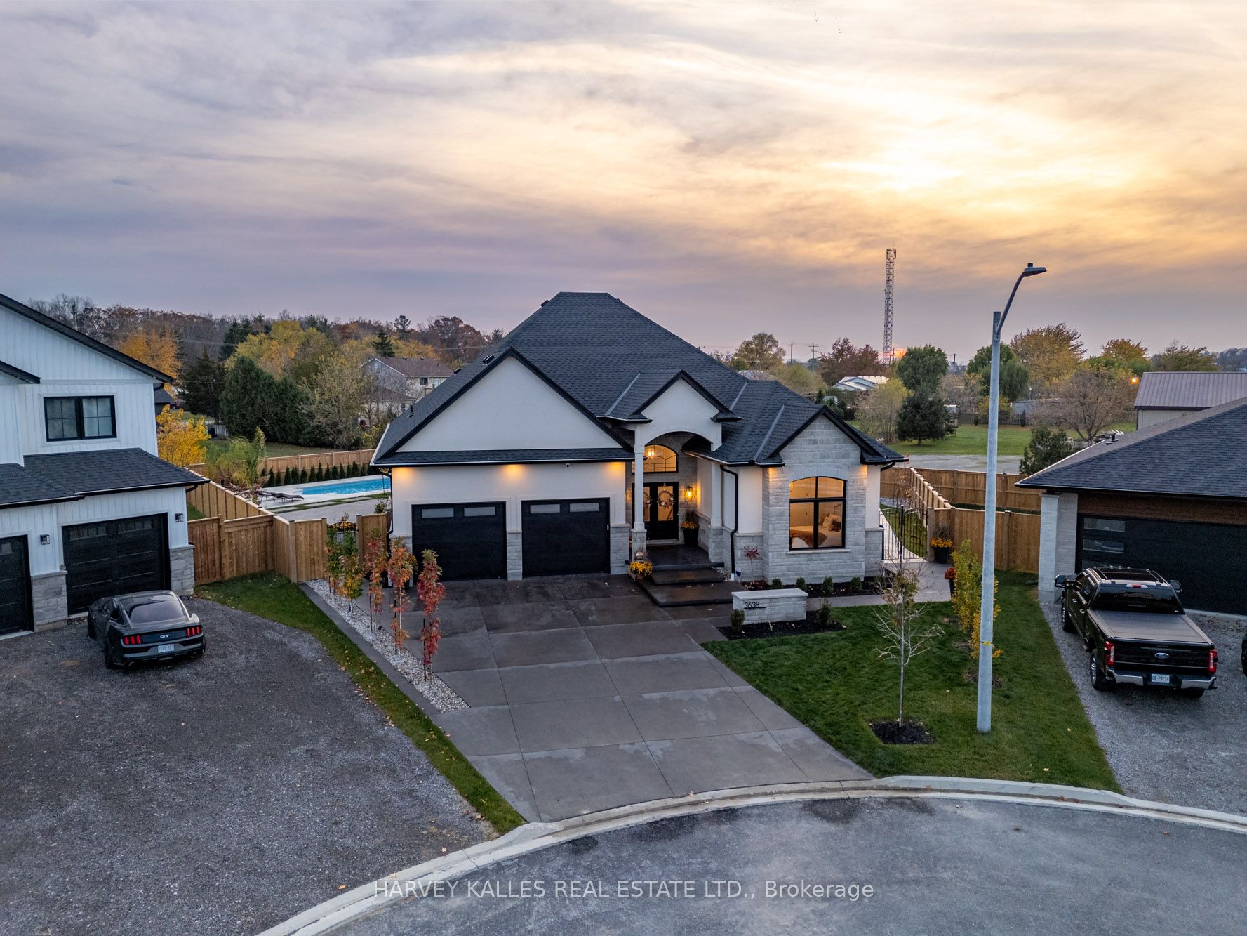 3638 Vosburgh Pl N Property Photo 26