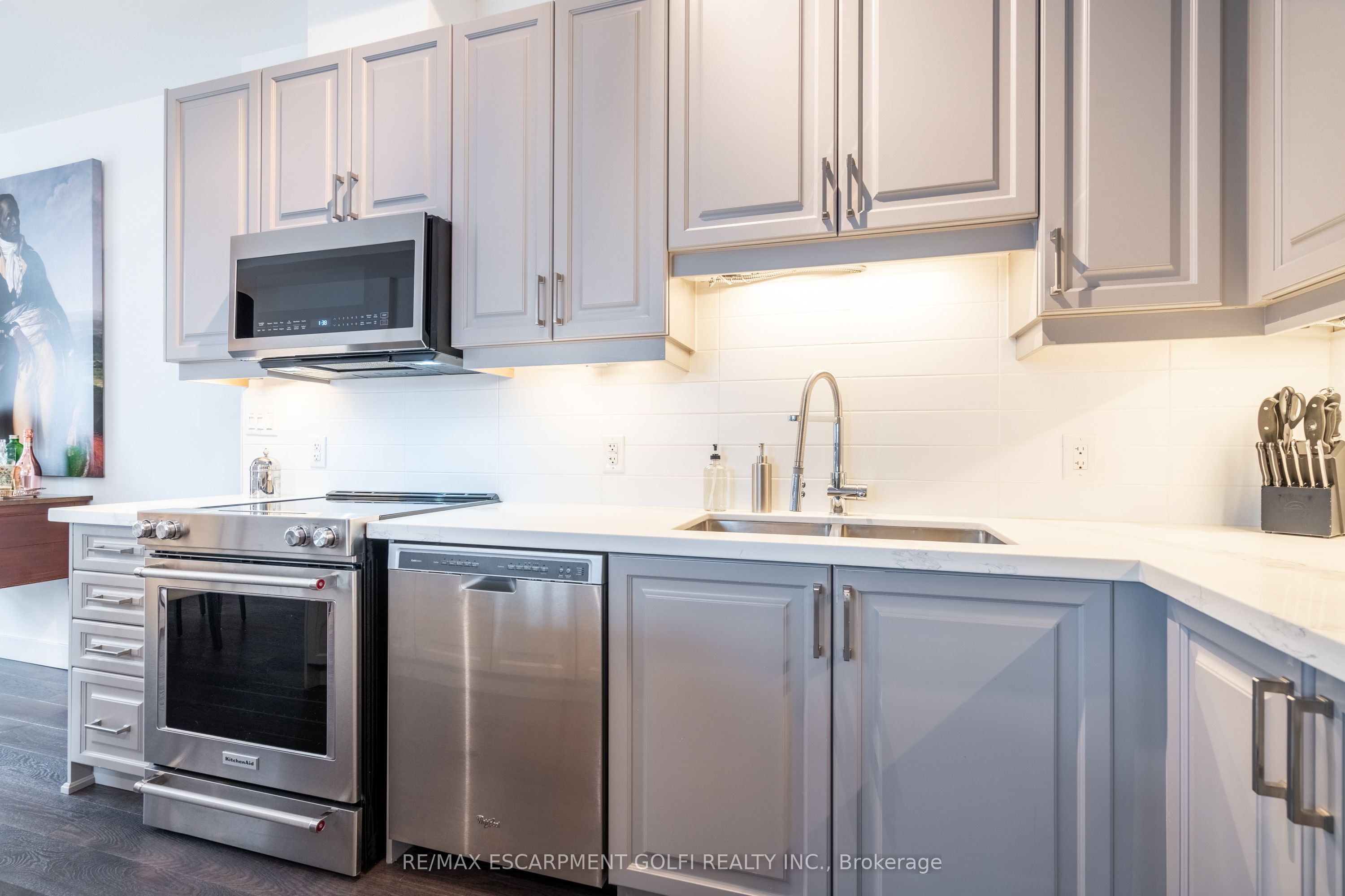 #806 - 90 Charlton Avenue Property Photo 66