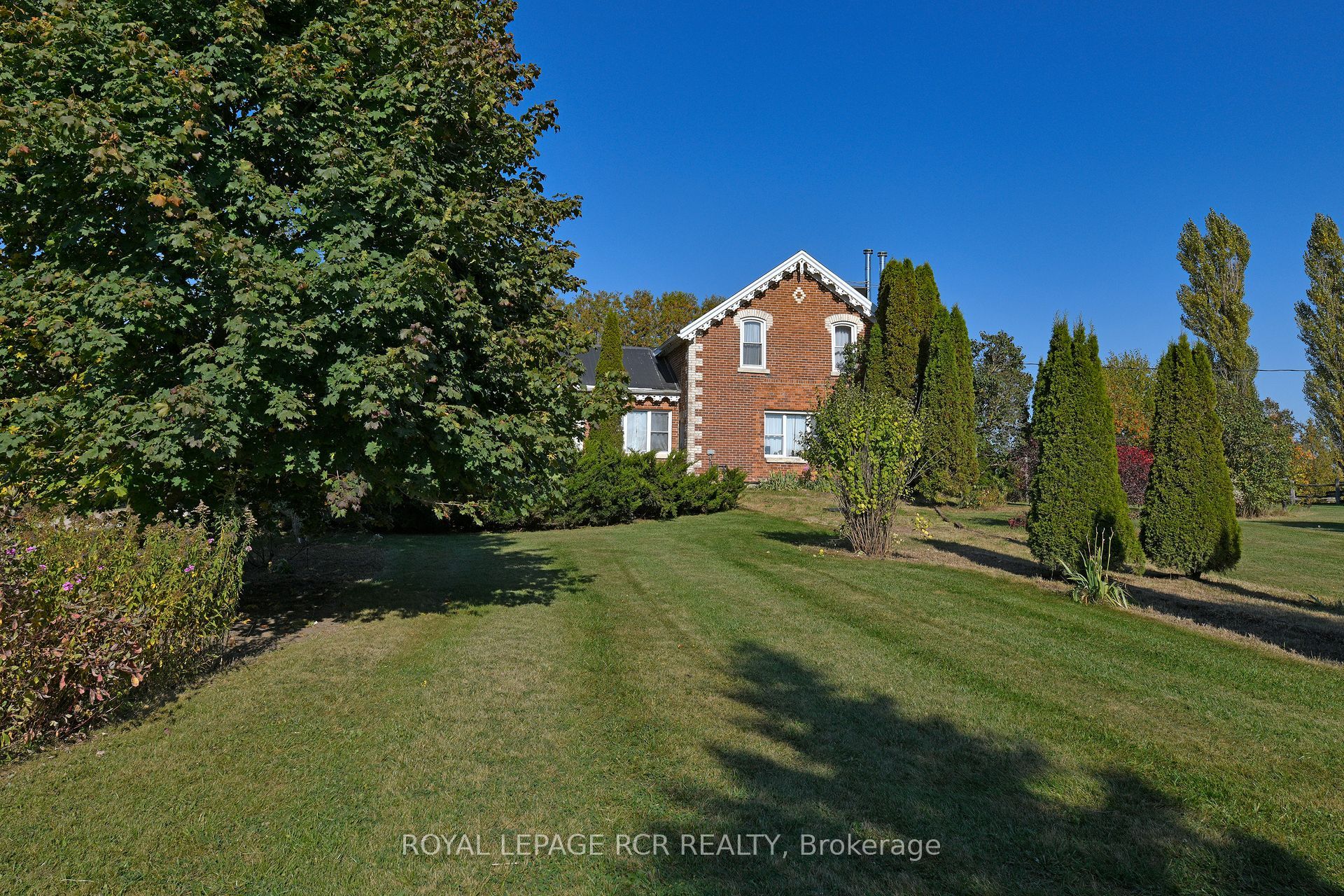 071533 10th Line Property Photo 5