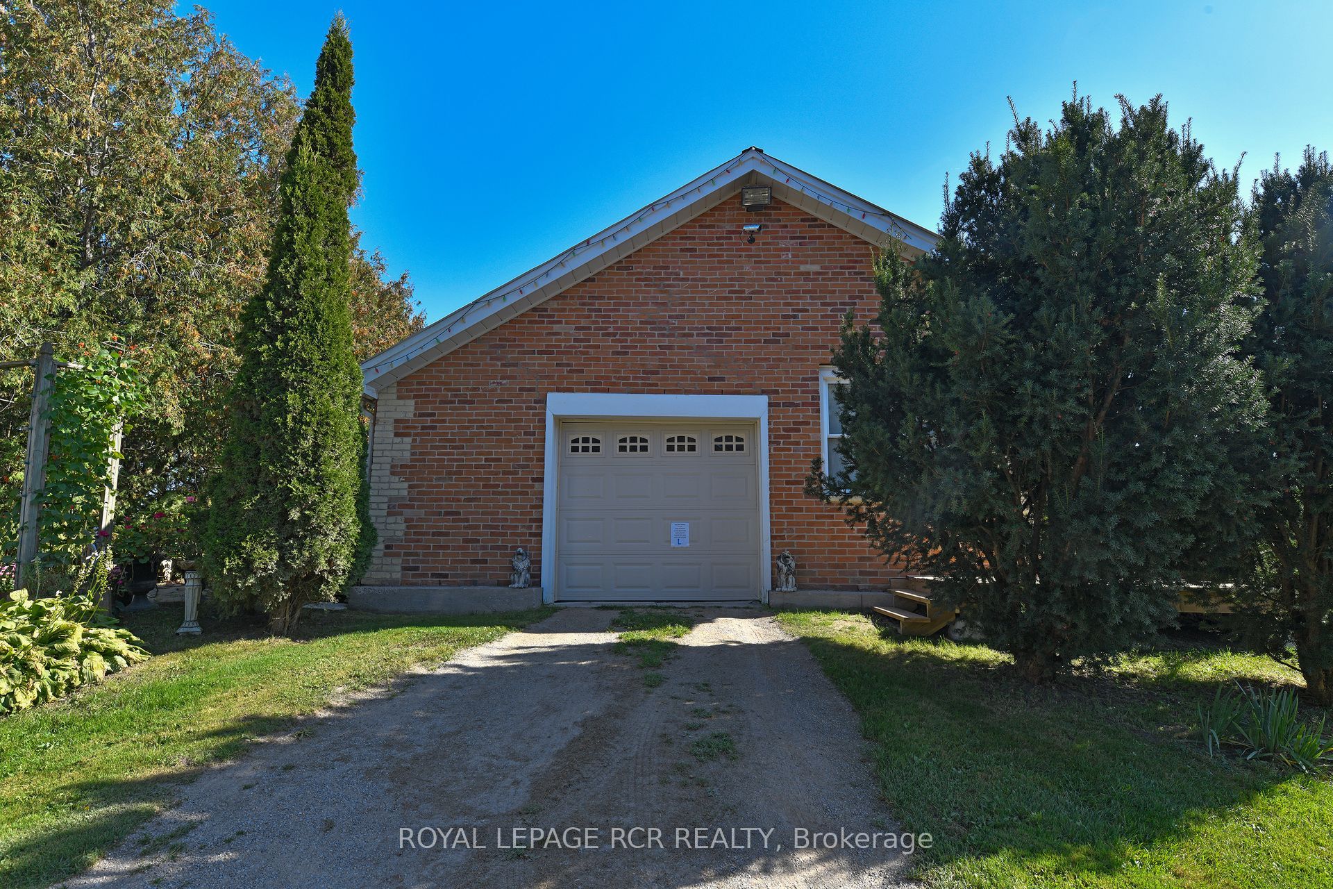 071533 10th Line Property Photo 8
