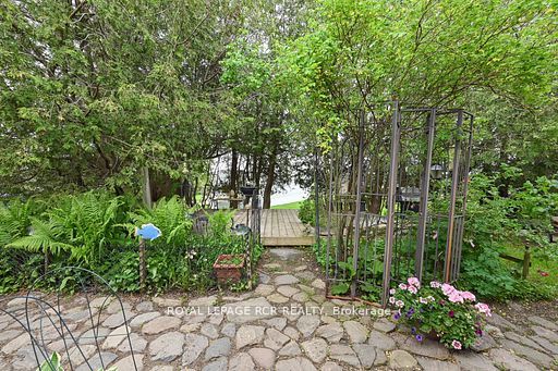 071533 10th Line Property Photo 17