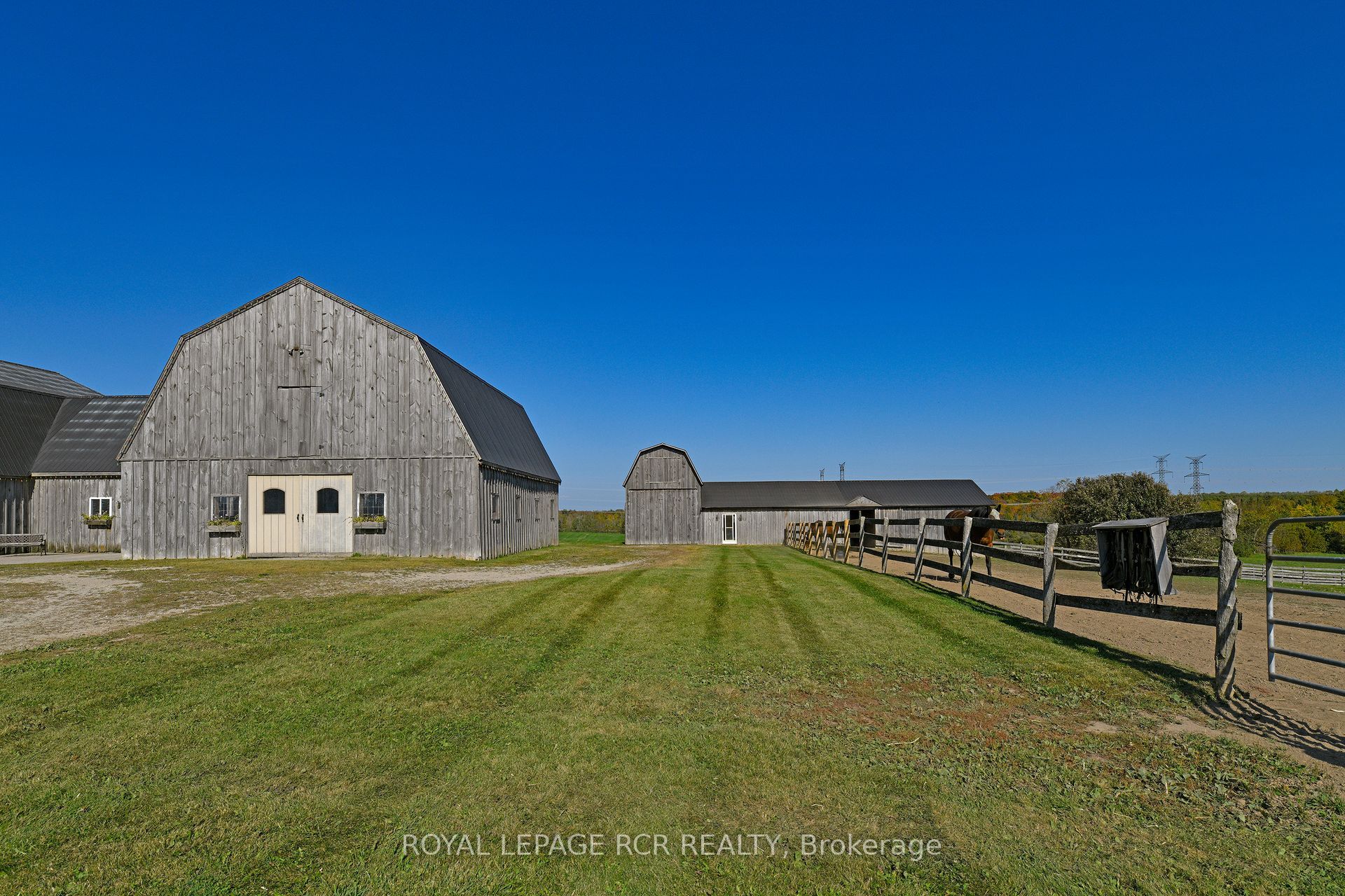 071533 10th Line Property Photo 19