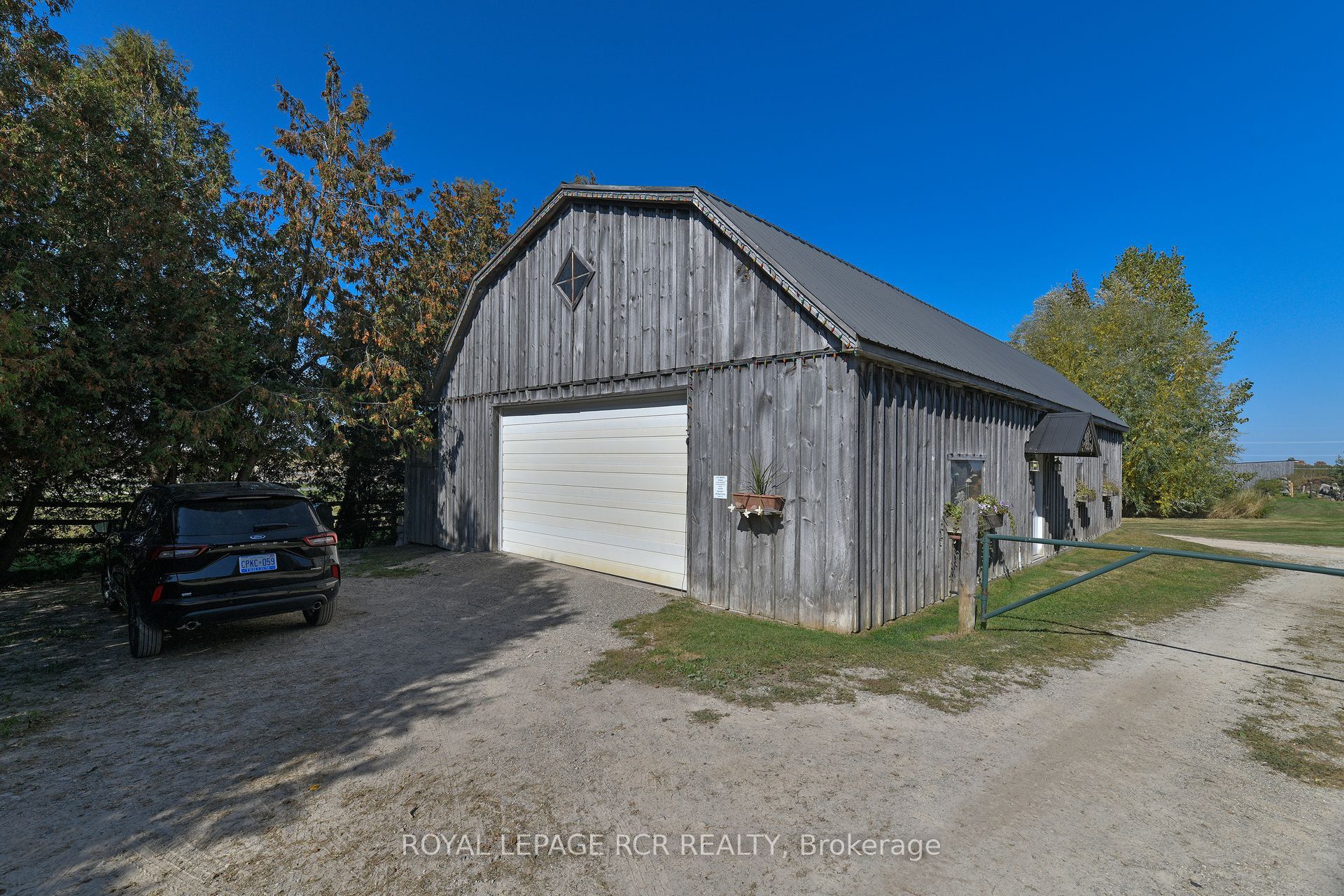 071533 10th Line Property Photo 21