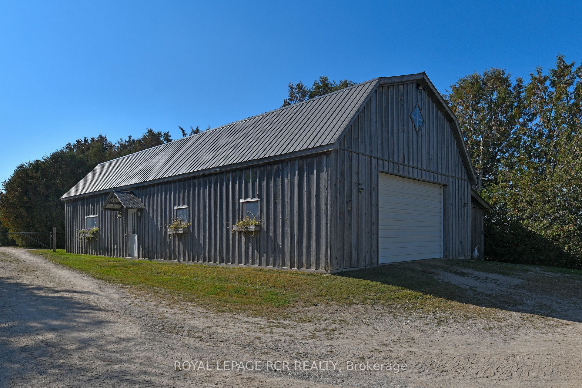 071533 10th Line Property Photo 22