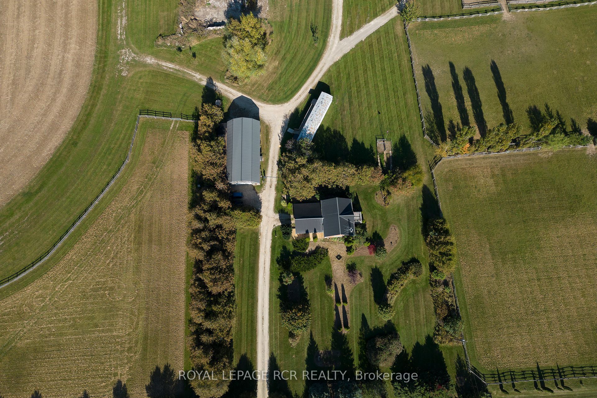 071533 10th Line Property Photo 32