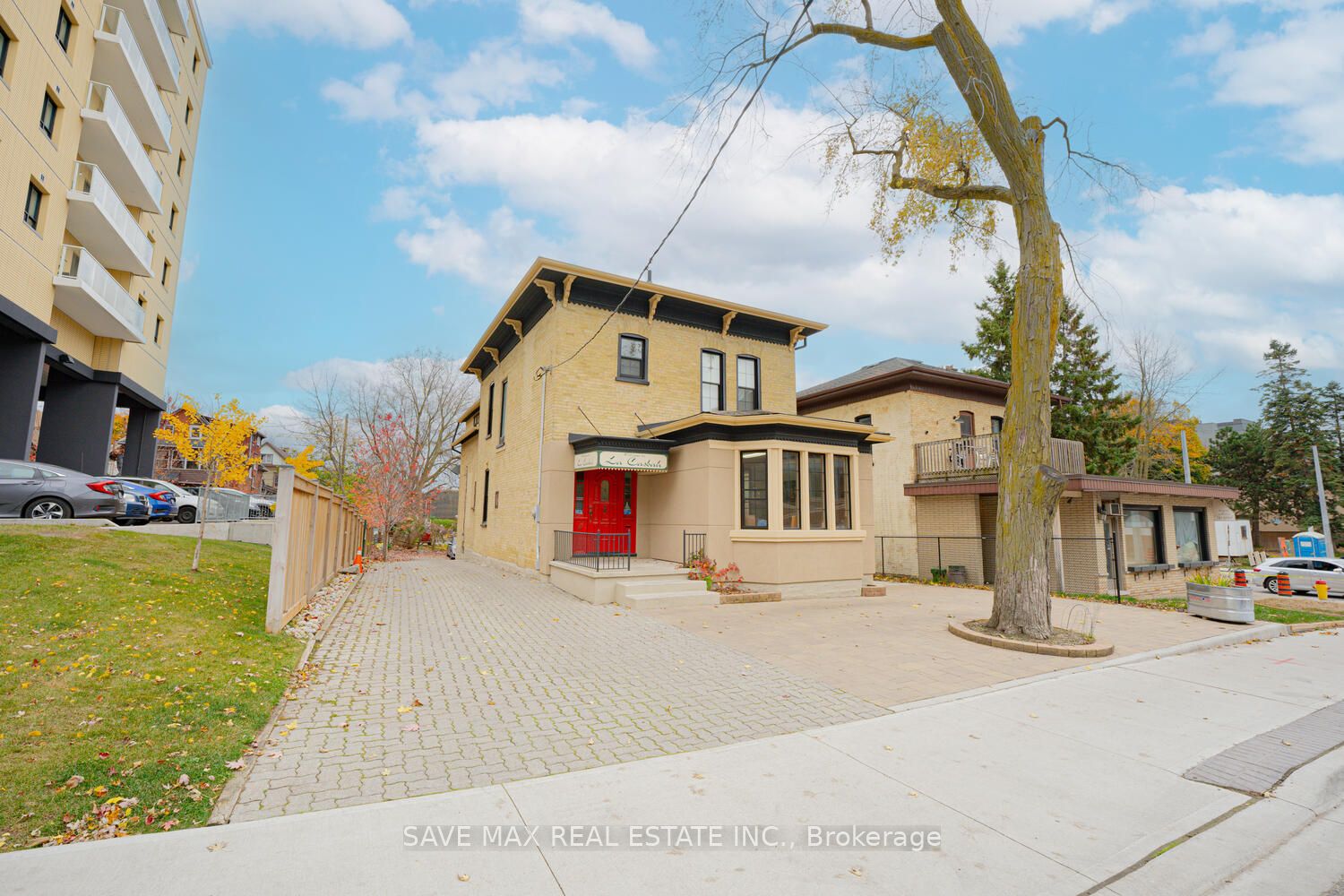 47 Scott St Property Photo 9