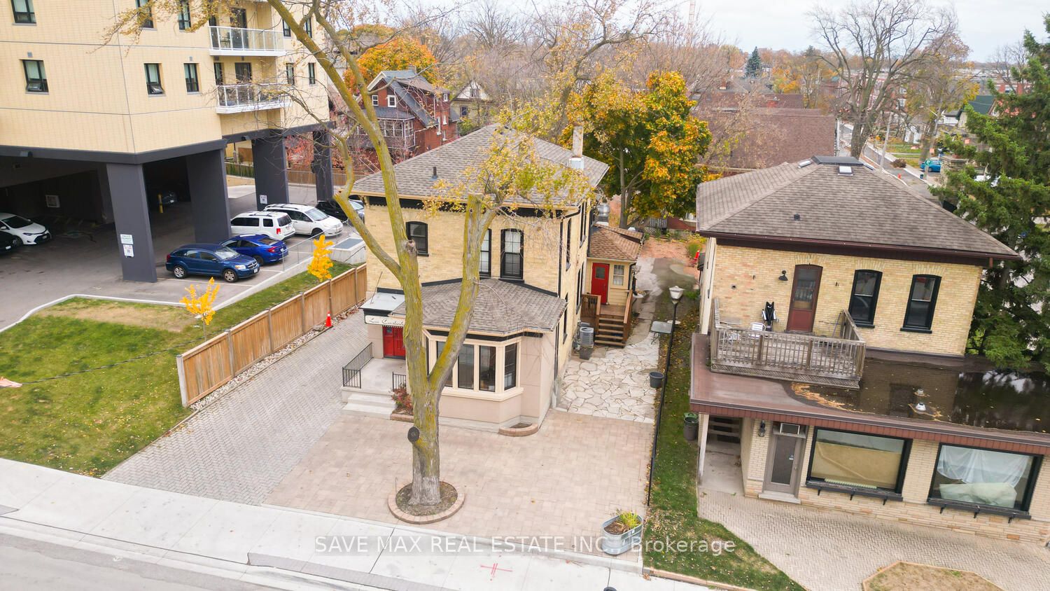 47 Scott St Property Photo 10