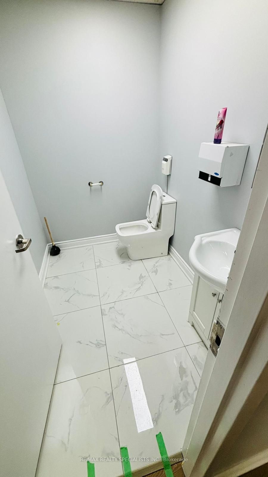 45 Cowansview Rd Property Photo 2