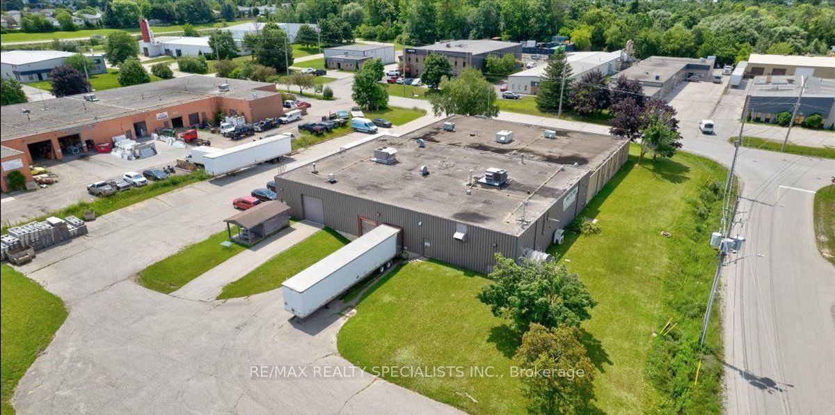 45 Cowansview Rd Property Photo 4