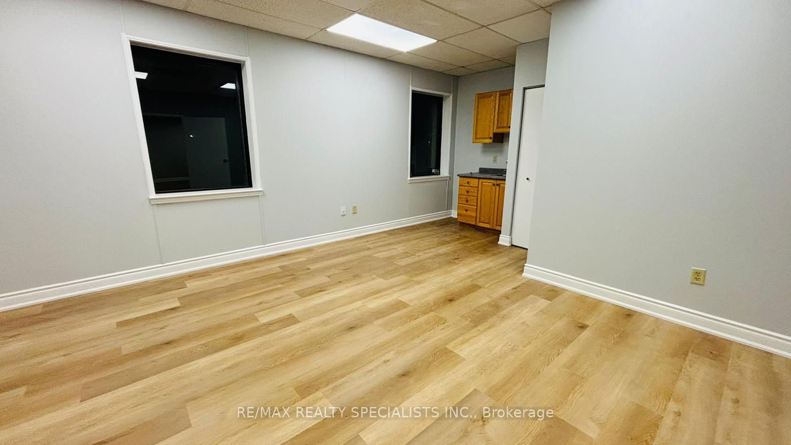 45 Cowansview Rd Property Photo 8