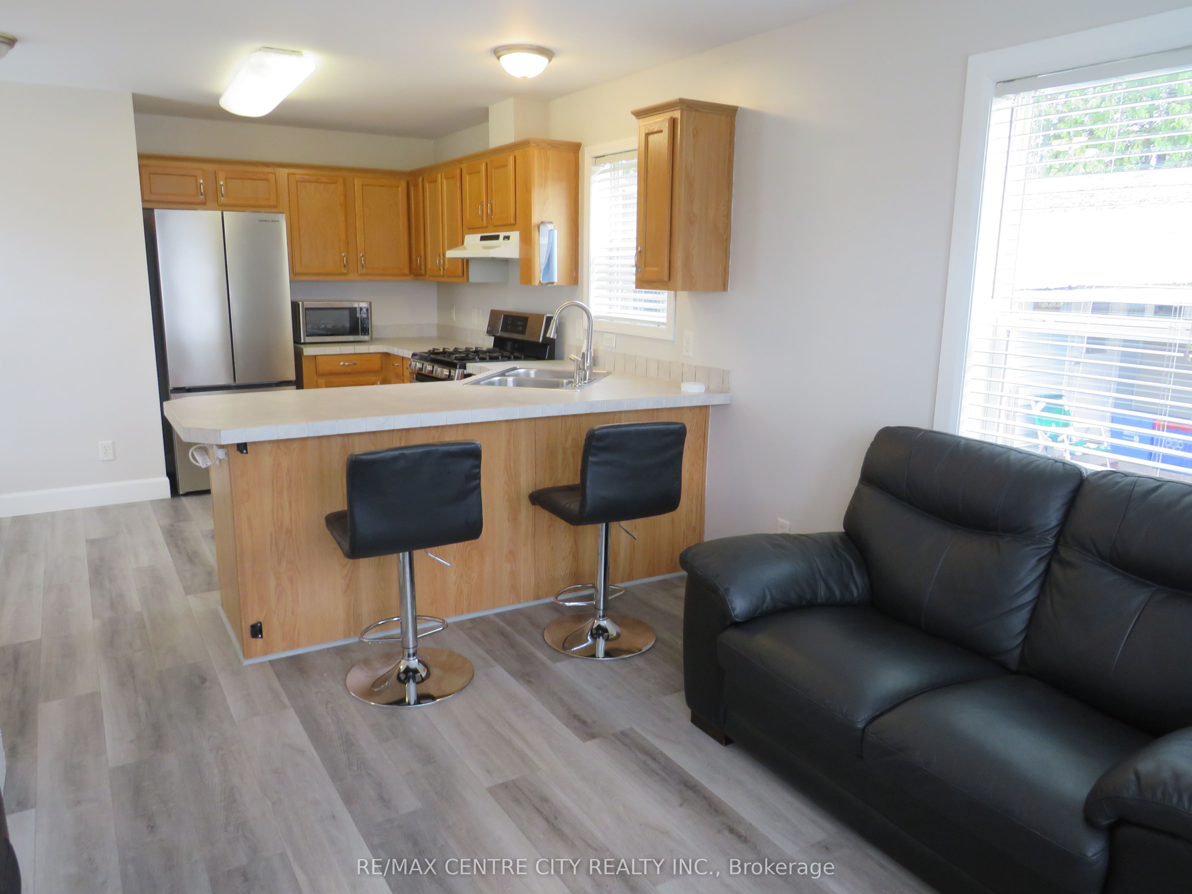 #116 - 2189 Dundas Street Property Photo 11