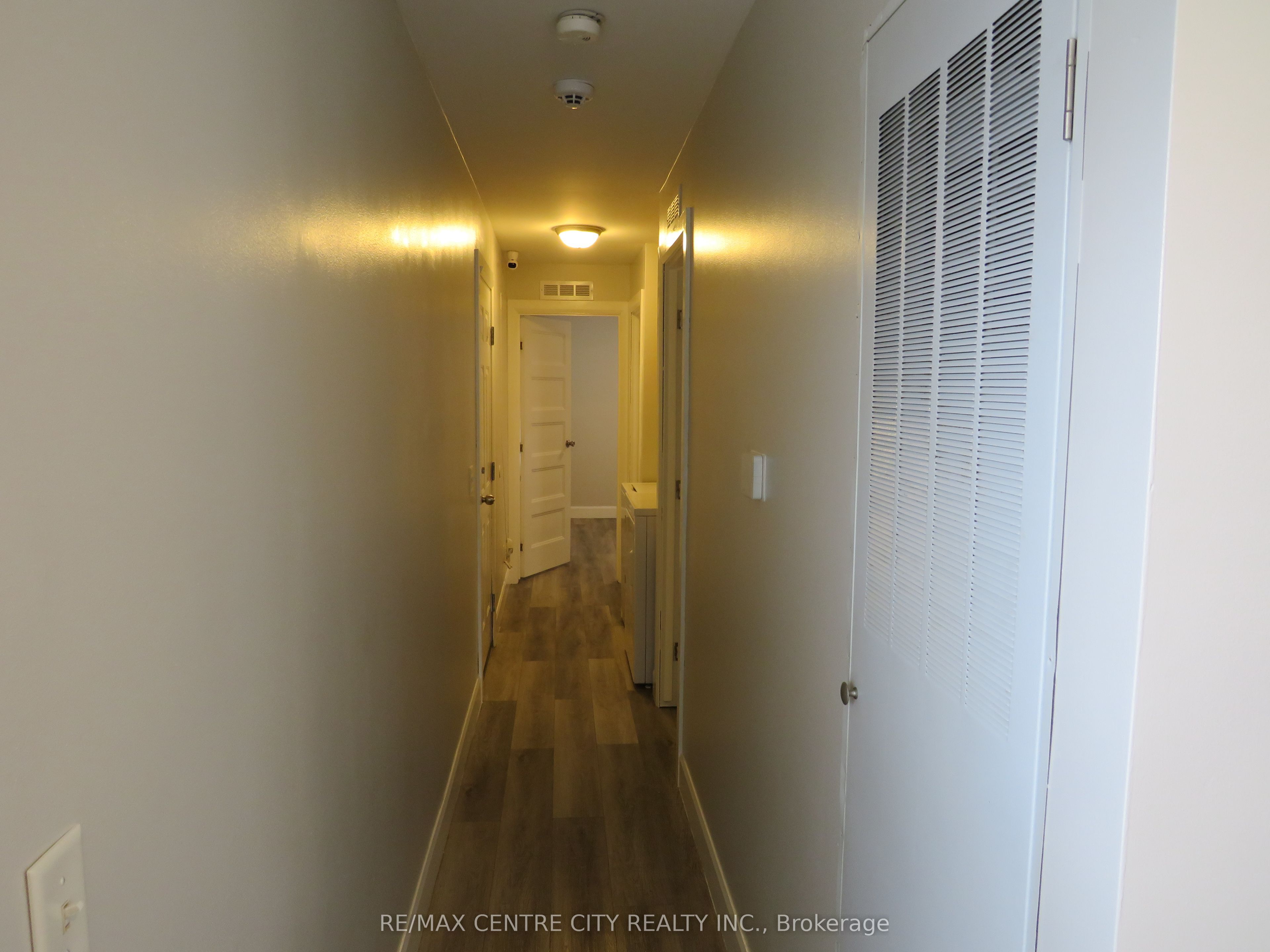 #116 - 2189 Dundas Street Property Photo 12
