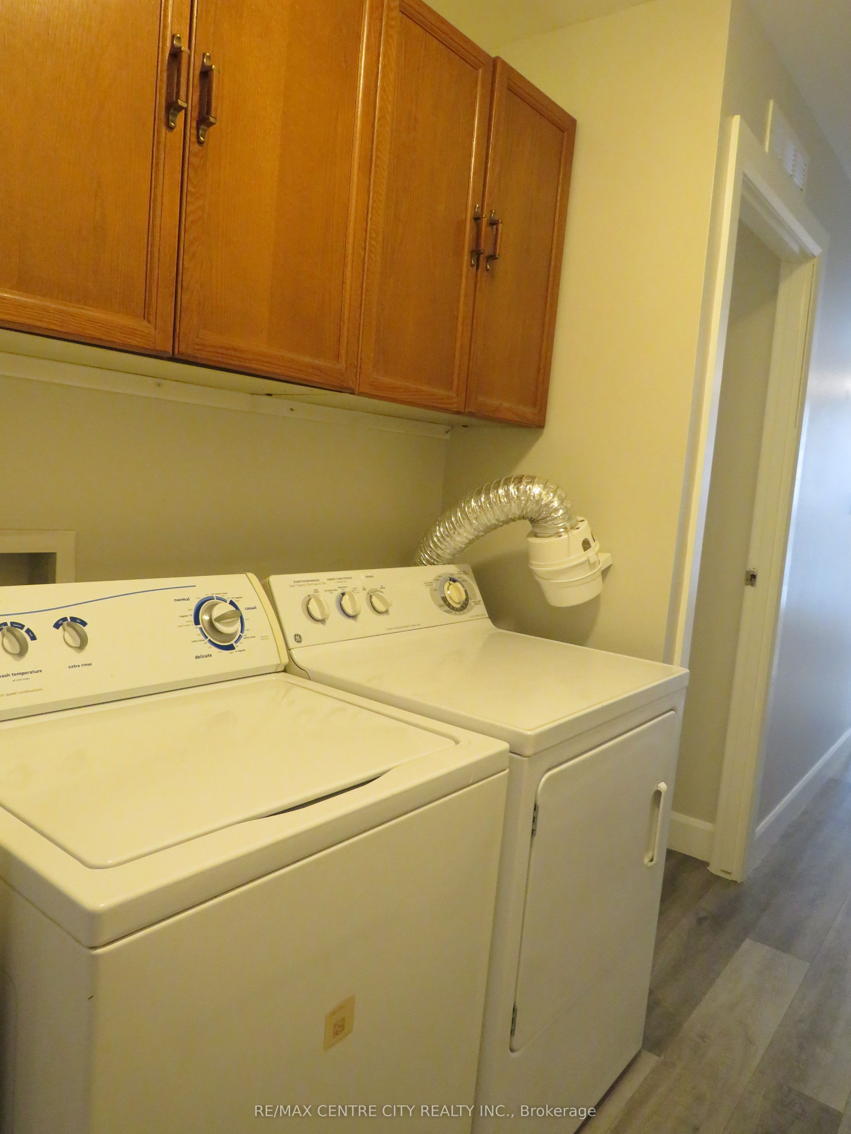 #116 - 2189 Dundas Street Property Photo 16