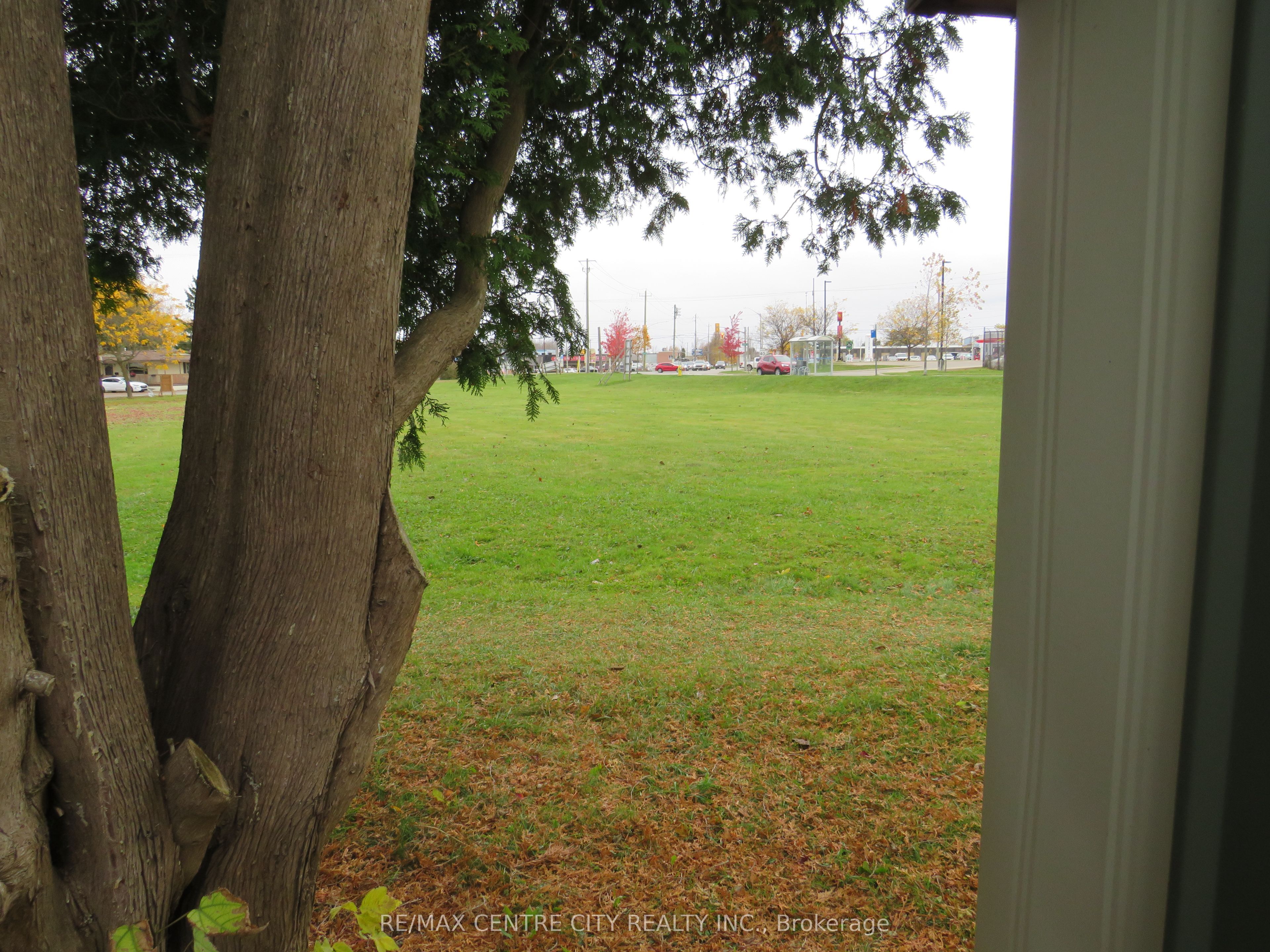 #116 - 2189 Dundas Street Property Photo 26