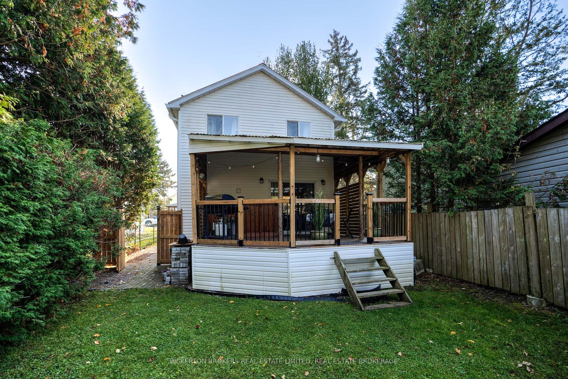 164 Georgiana St Property Photo 4